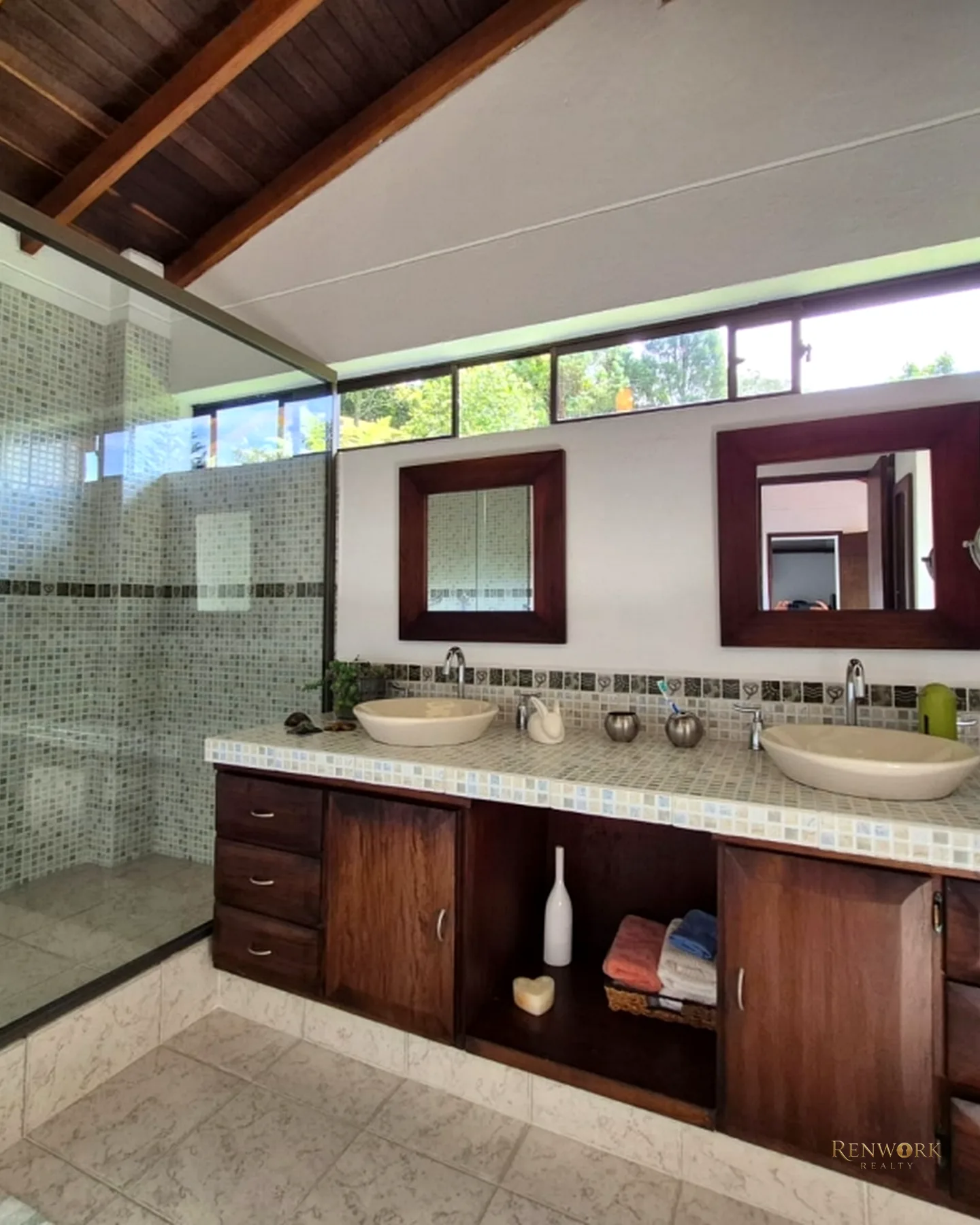 VENTA DE CASA CAMPESTRE EN ALTOS DEL ESCOBERO ENVIGADO · foto 9