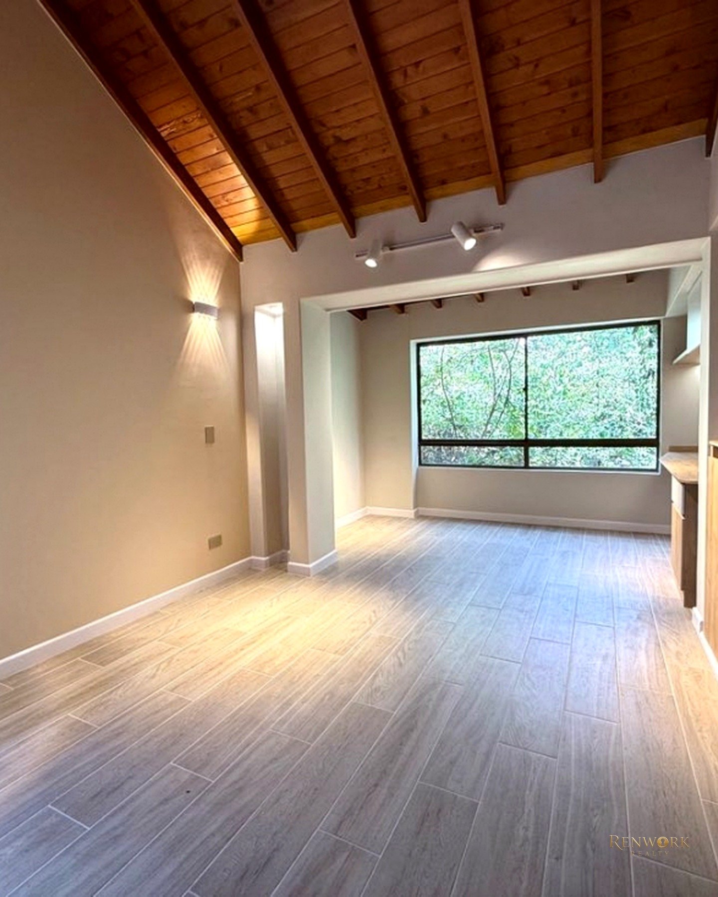 VENTA DE CASA CERCA AL CENTRO COMERCIAL EL TESORO · foto 13