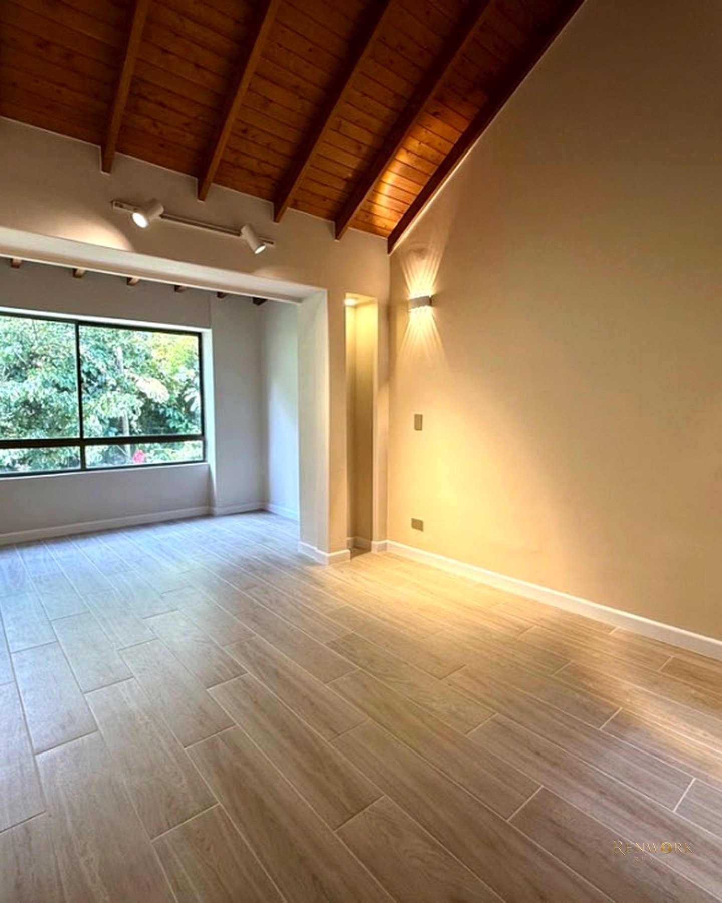 VENTA DE CASA CERCA AL CENTRO COMERCIAL EL TESORO · foto 10