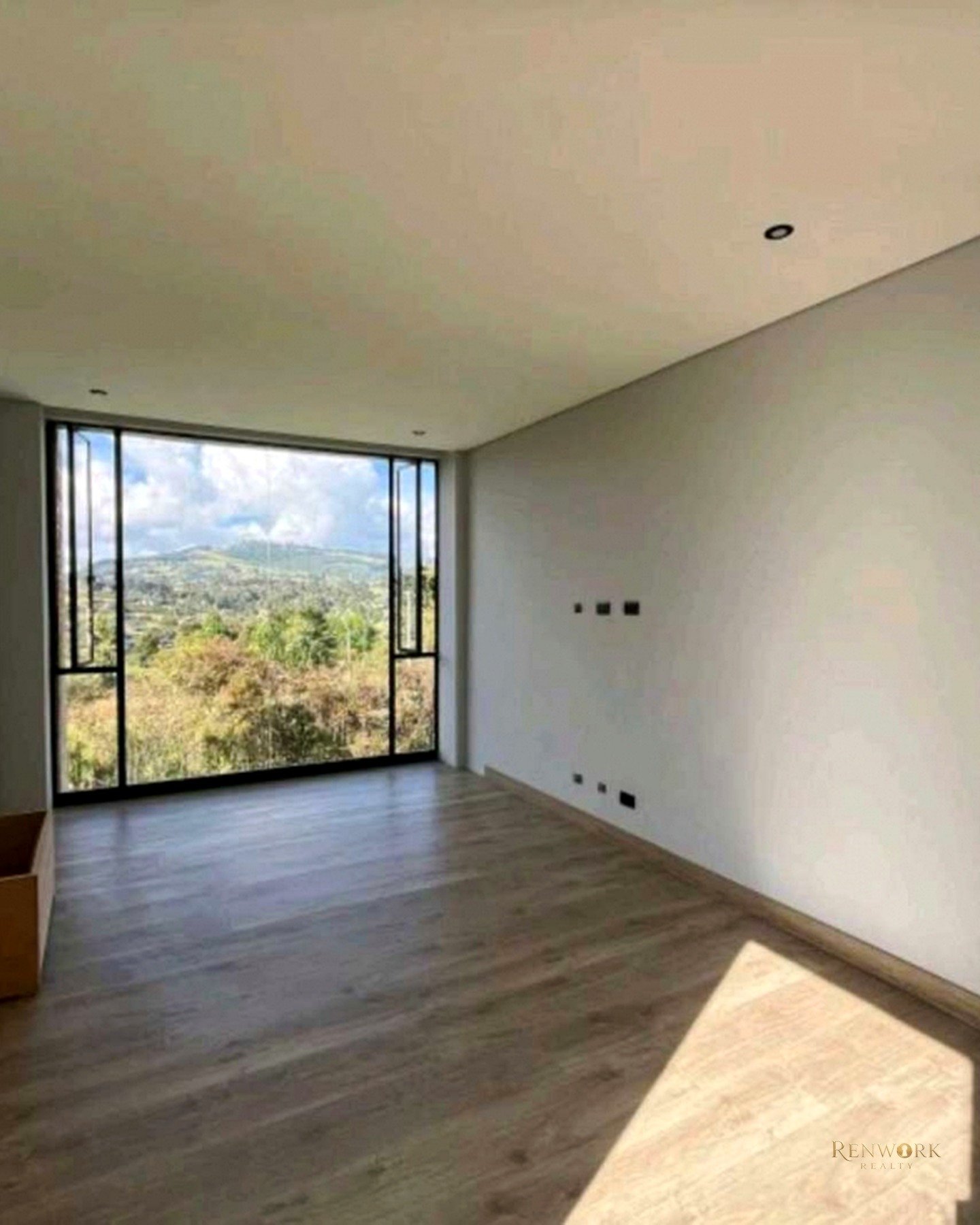 VENTA DE CASA EN EL ALTO DE PALMAS CON JACUZZI Y TERRAZA. · foto 4
