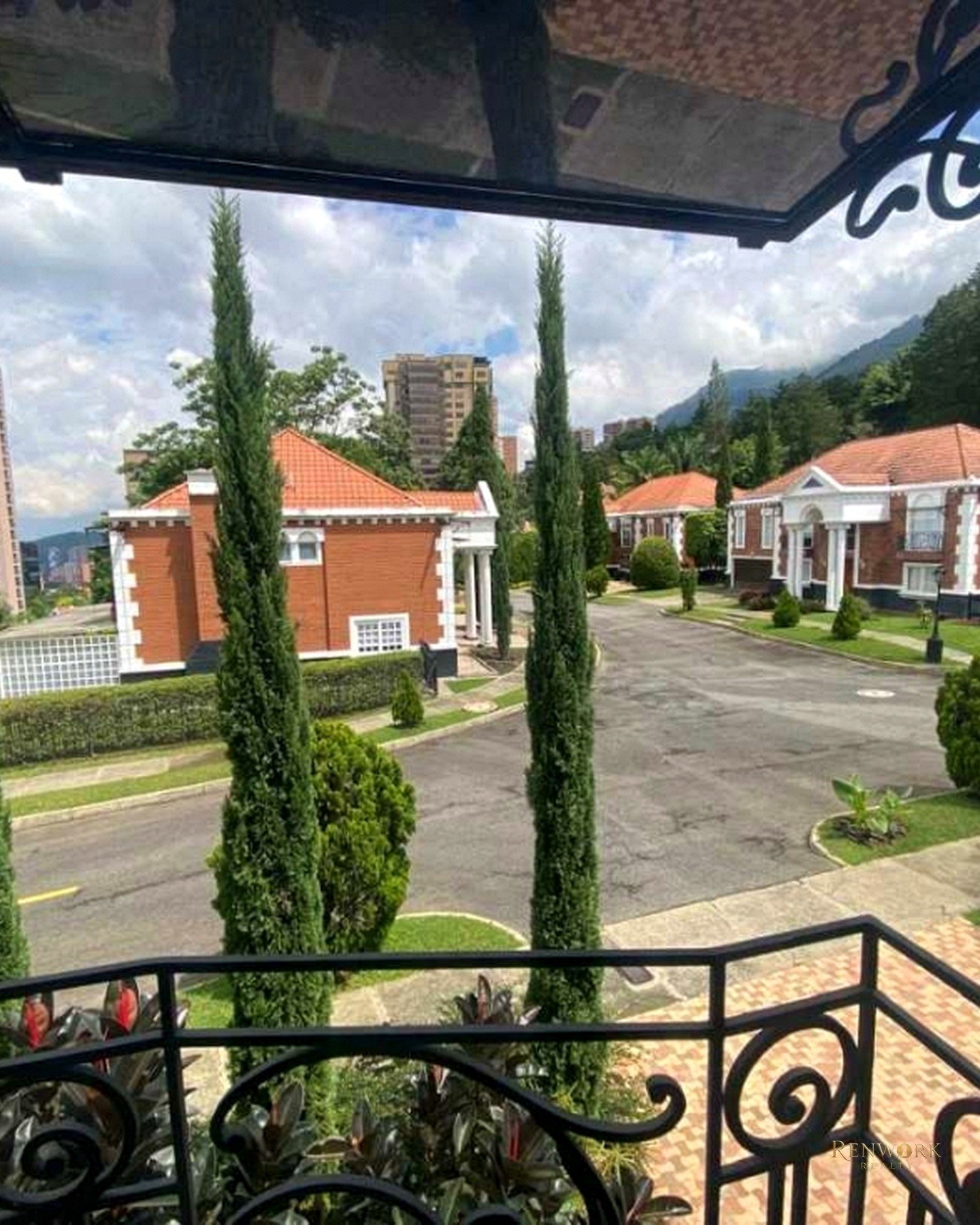 VENTA DE CASA EN EL POBLADO, SECTOR EL TESORO. · foto 1
