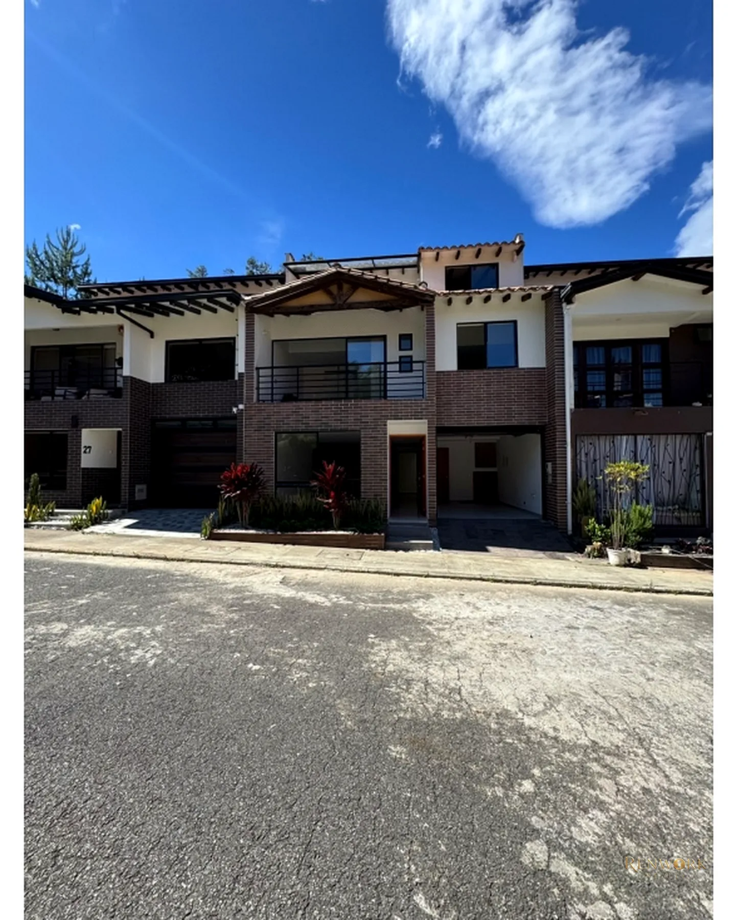 VENTA DE CASA EN EL RETIRO 220 MTS · foto 2