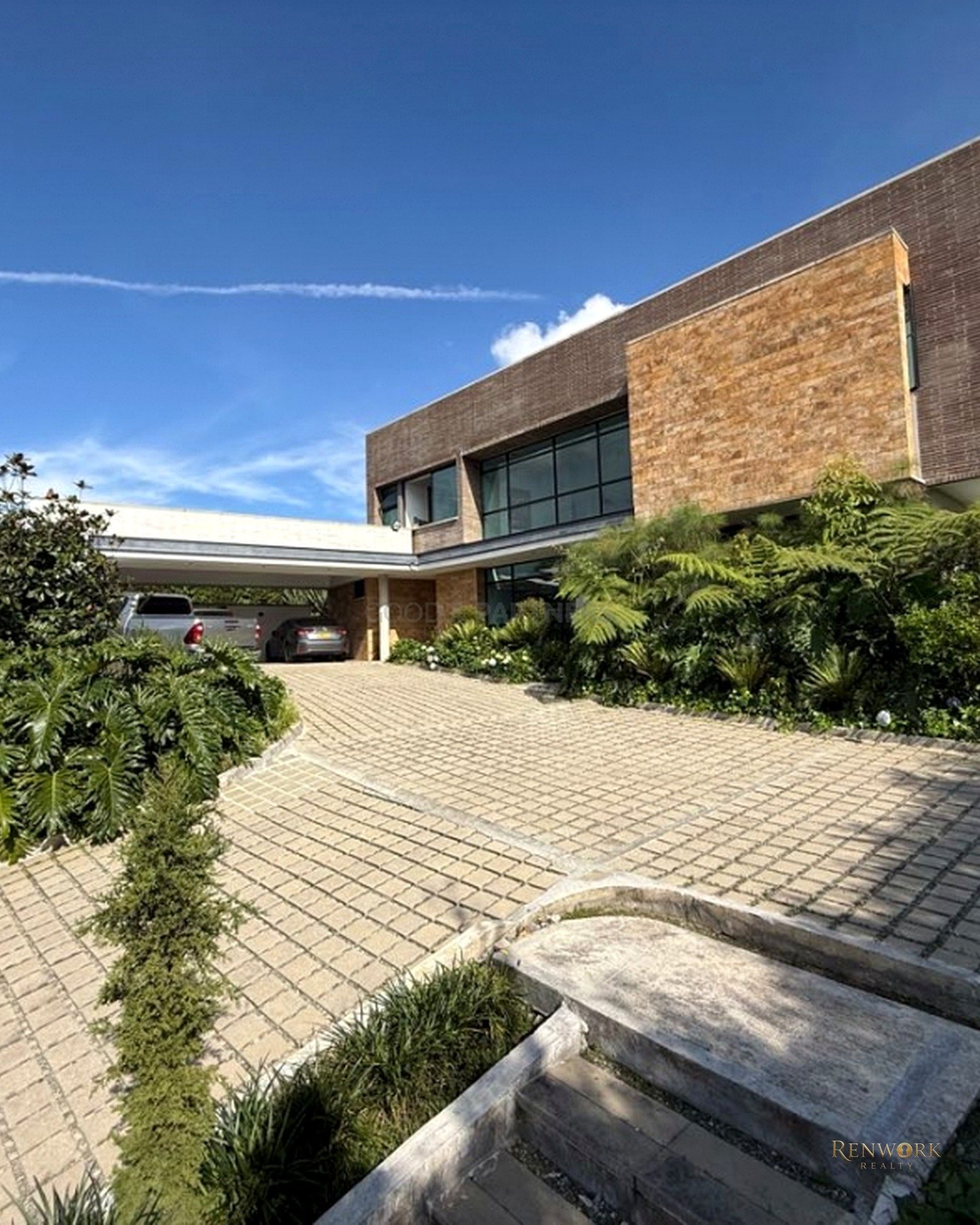 Vista de VENTA DE CASA EN ENVIGADO- VARIANTE LAS PALMAS (EL ALTO)