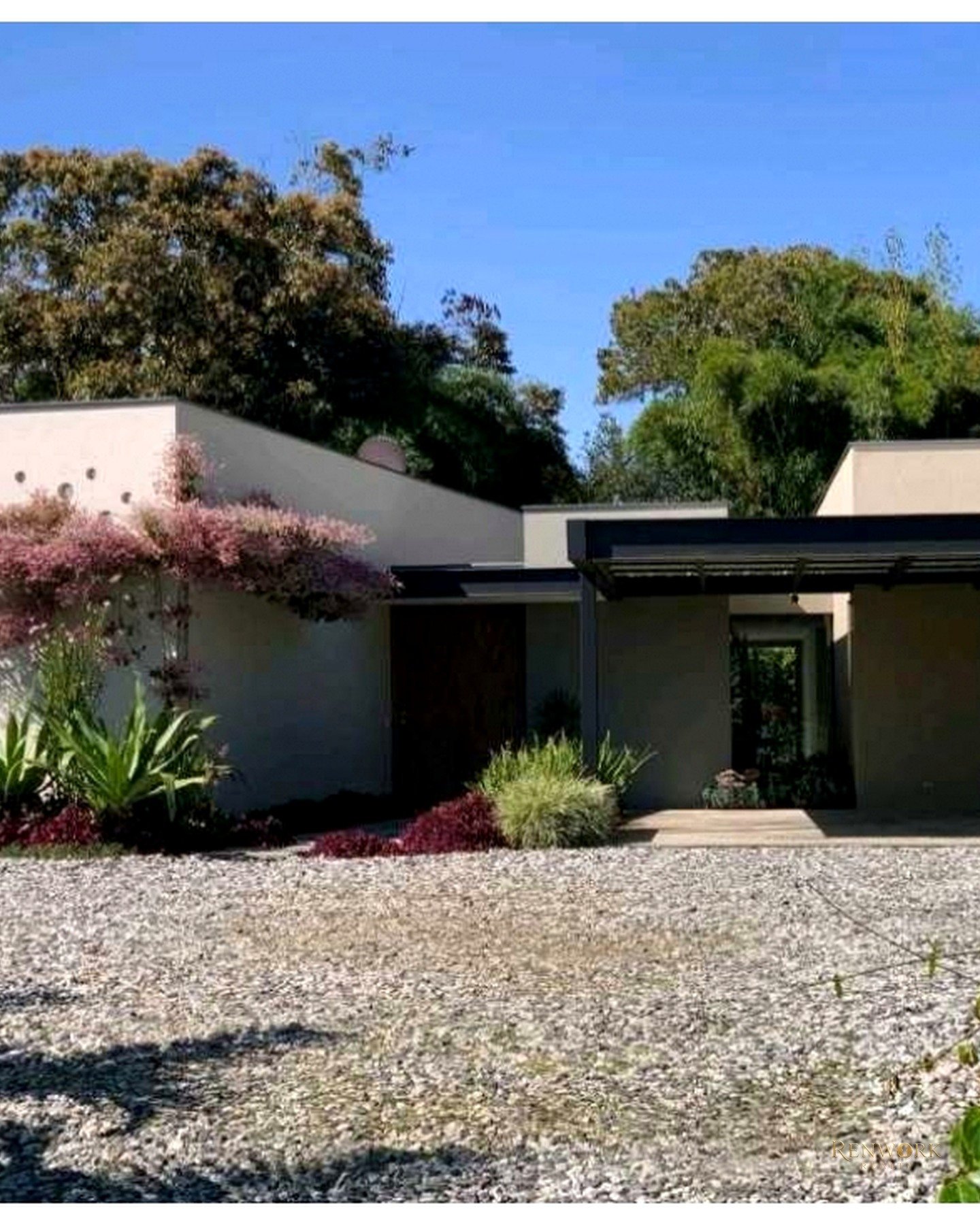 VENTA DE CASA EN LLANOGRANDE, UN NIVEL.