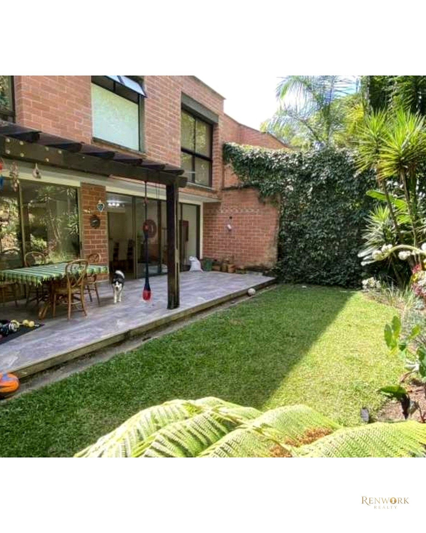 Vista de VENTA DE CASA EN LOS BALSOS, CON JARDÍN Y TERRAZA.