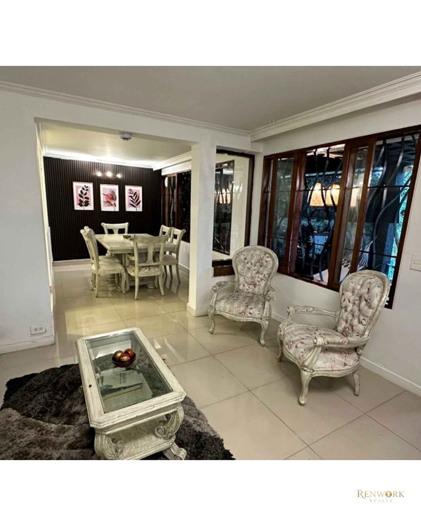 Vista de VENTA DE CASA LICENCIA PARA RENTAS CORTAS EL TESORO EL POBLADO