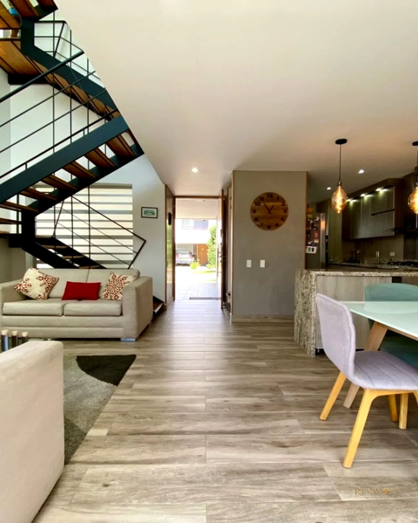 VENTA DE CASA MODERNA EN UNIDAD CERRADA RIONEGRO - EL PORVENIR · foto 1