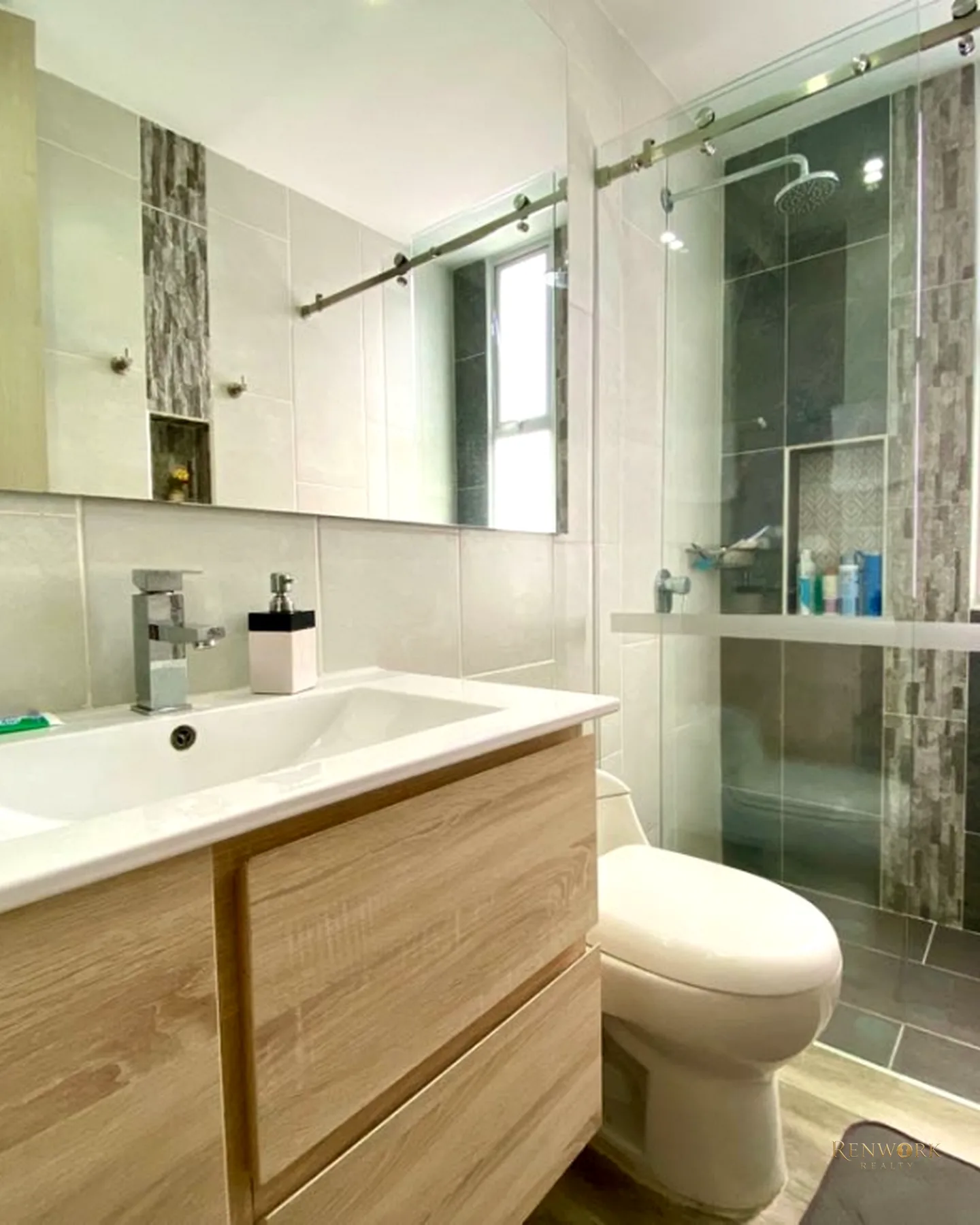 VENTA DE CASA MODERNA EN UNIDAD CERRADA RIONEGRO - EL PORVENIR · foto 9