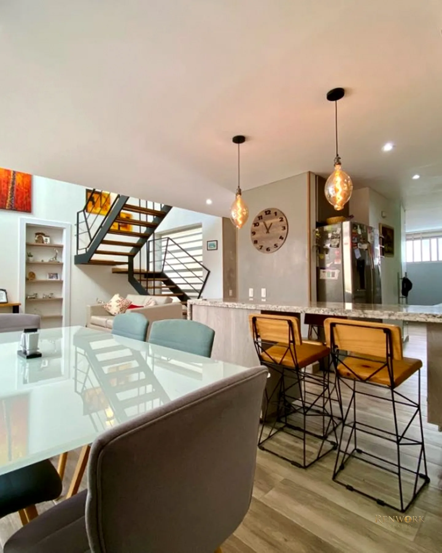 VENTA DE CASA MODERNA EN UNIDAD CERRADA RIONEGRO - EL PORVENIR · foto 2