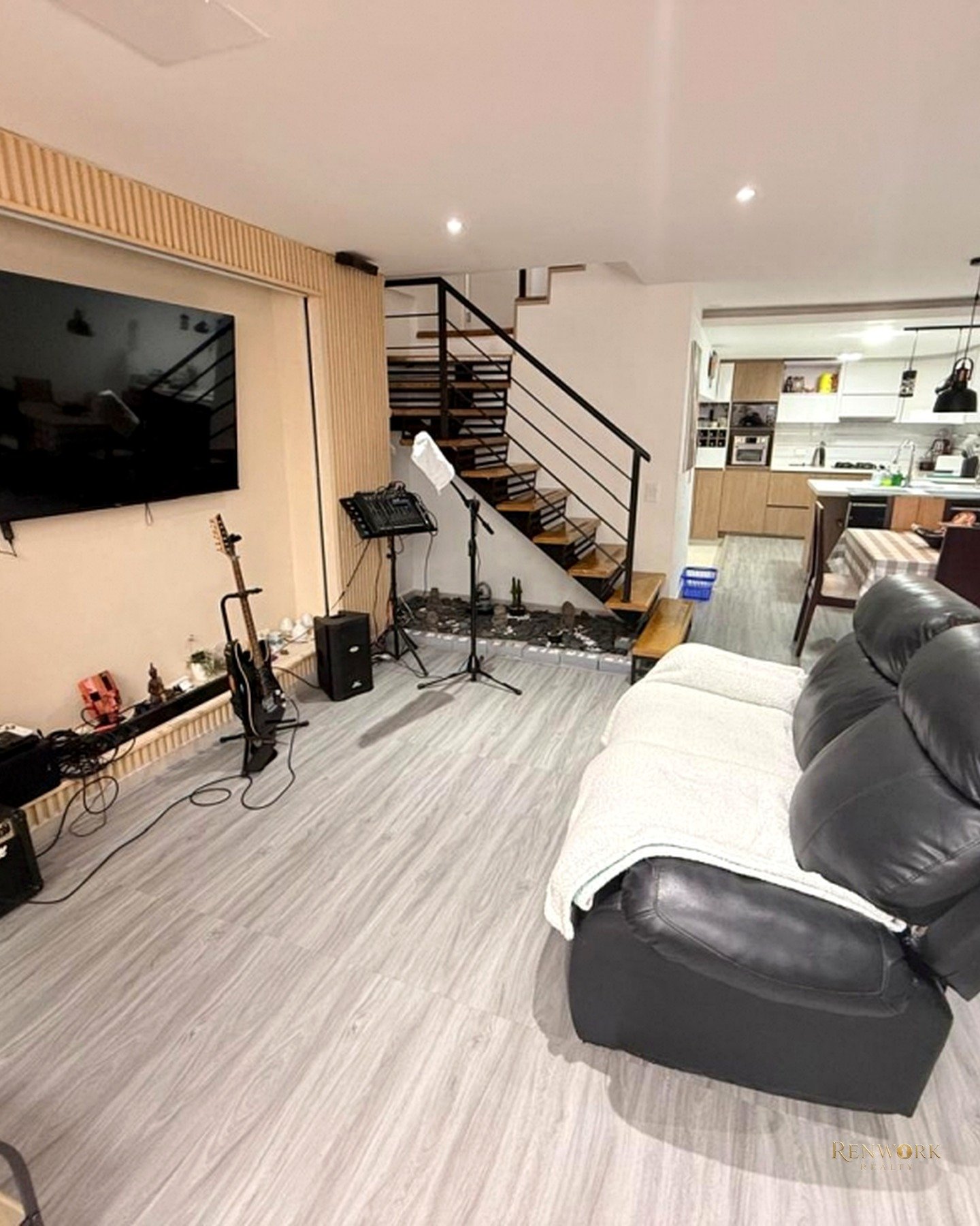 VENTA DE CASA TRIPLEX EN EL POBLADO SECTOR EL TESORO · foto 4