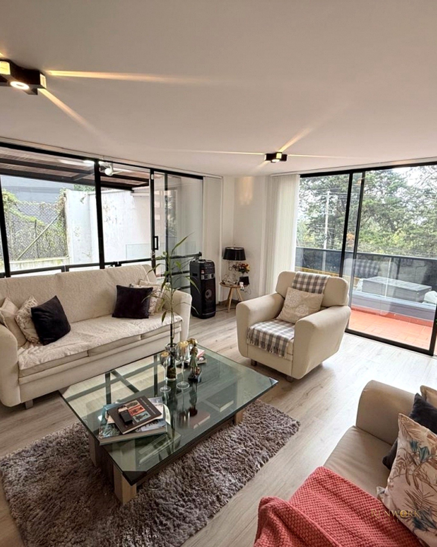 VENTA DE CASA TRIPLEX EN EL POBLADO SECTOR EL TESORO · foto 2