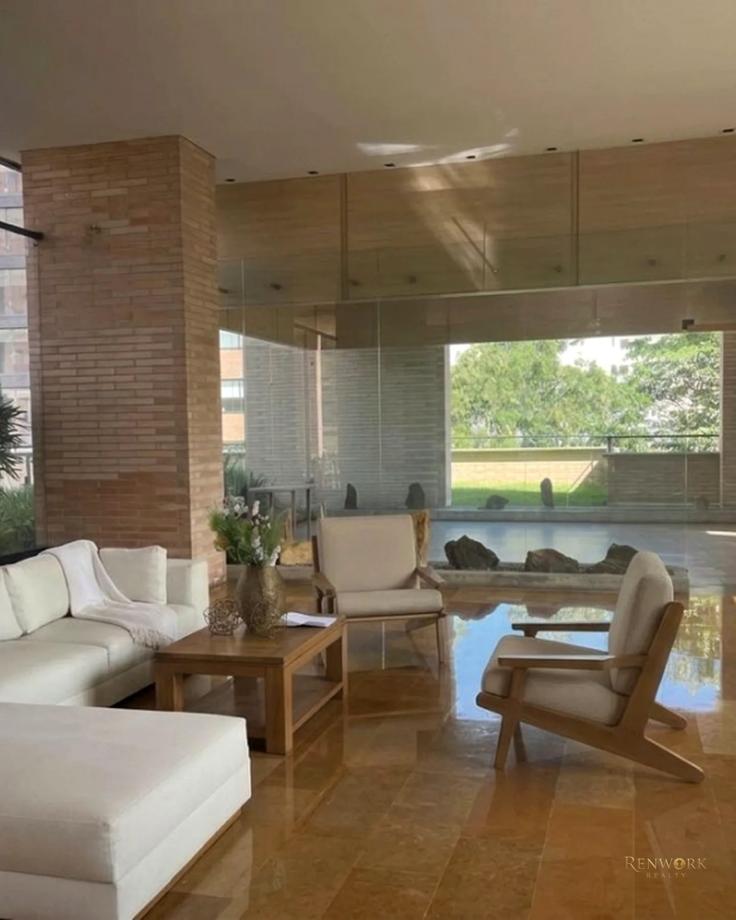 VENTA DE ESPECTACULAR APARTAMENTO CON VISTA EN SAN LUCAS | POBLADO. · foto 1