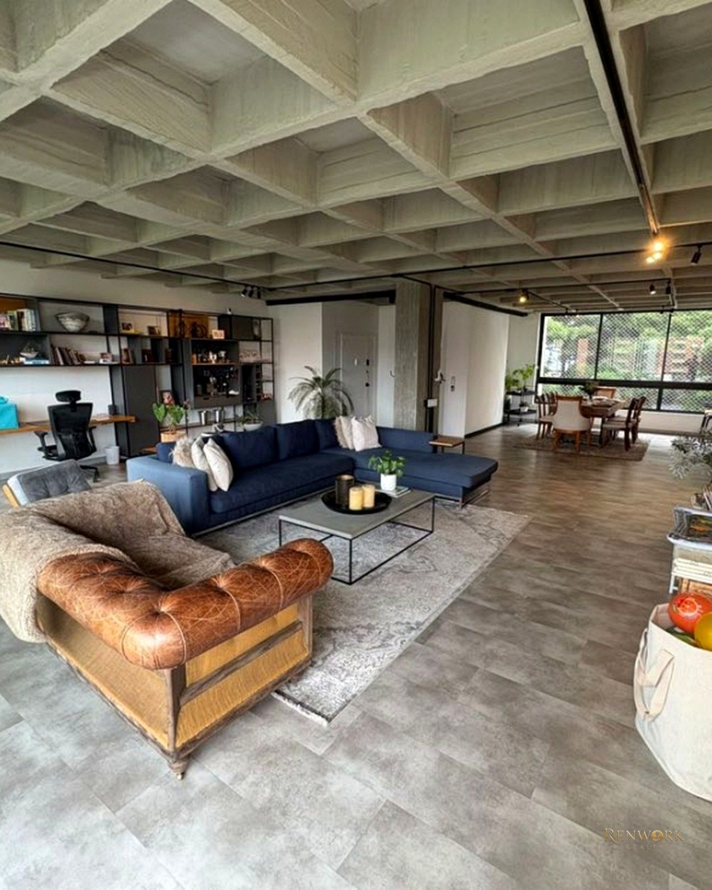 Vista de VENTA DE ESPECTACULAR APARTAMENTO REMODELADO EN EL POBLADO PARTE PLANA