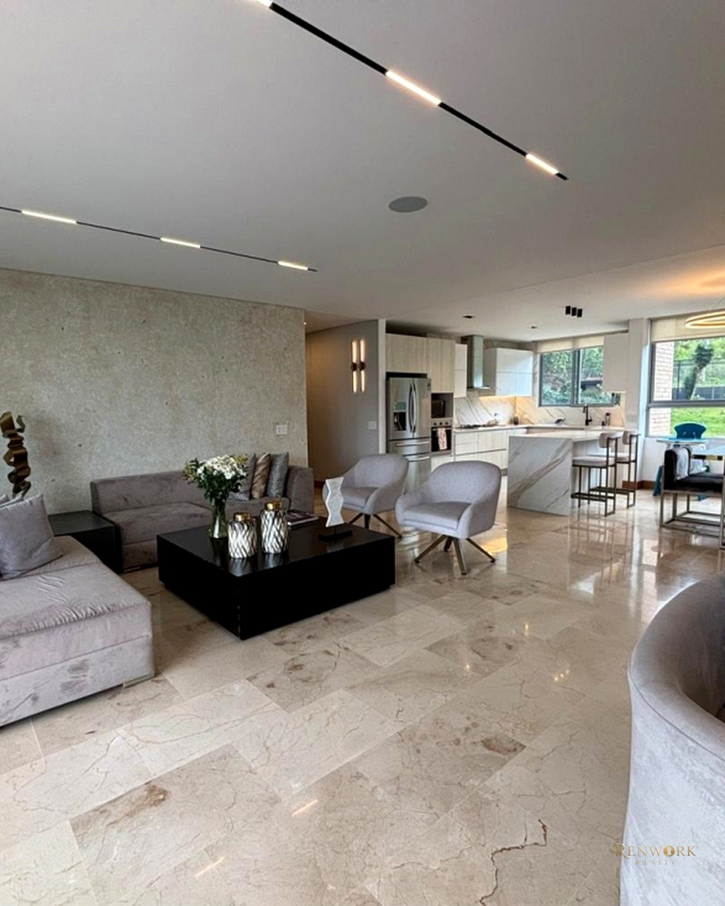 VENTA DE ESPECTACULAR APARTAMENTO SECTOR CES POBLADO · foto 4