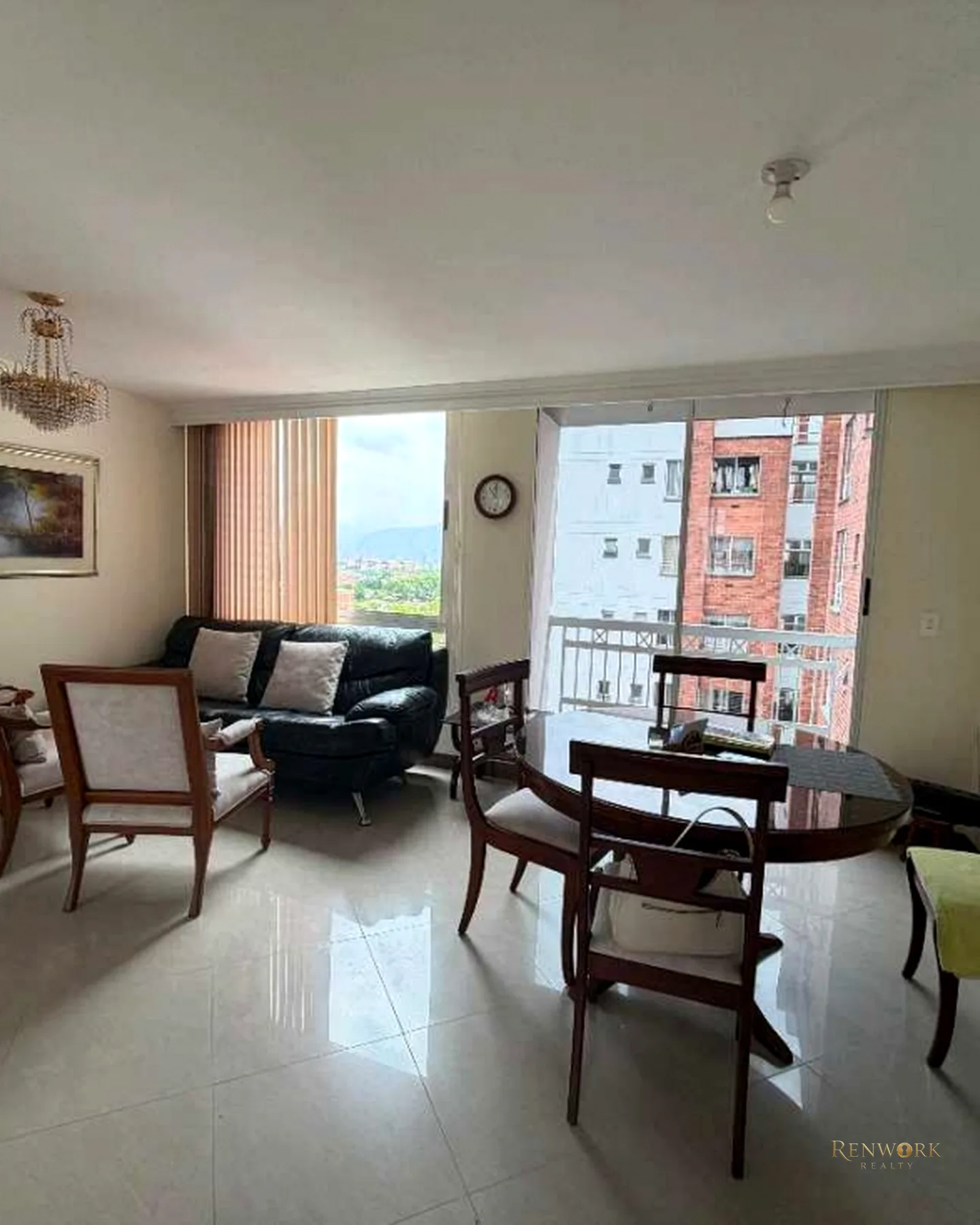 VENTA DE EXCELENTE APARTAMENTO EN LA LOMA DE LOS BERNAL · foto 1