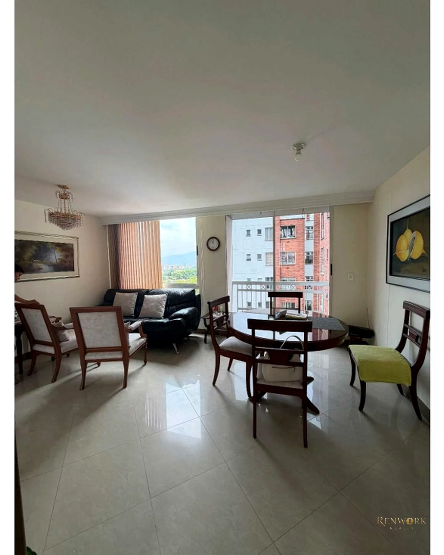 VENTA DE EXCELENTE APARTAMENTO EN LA LOMA DE LOS BERNAL · foto 3