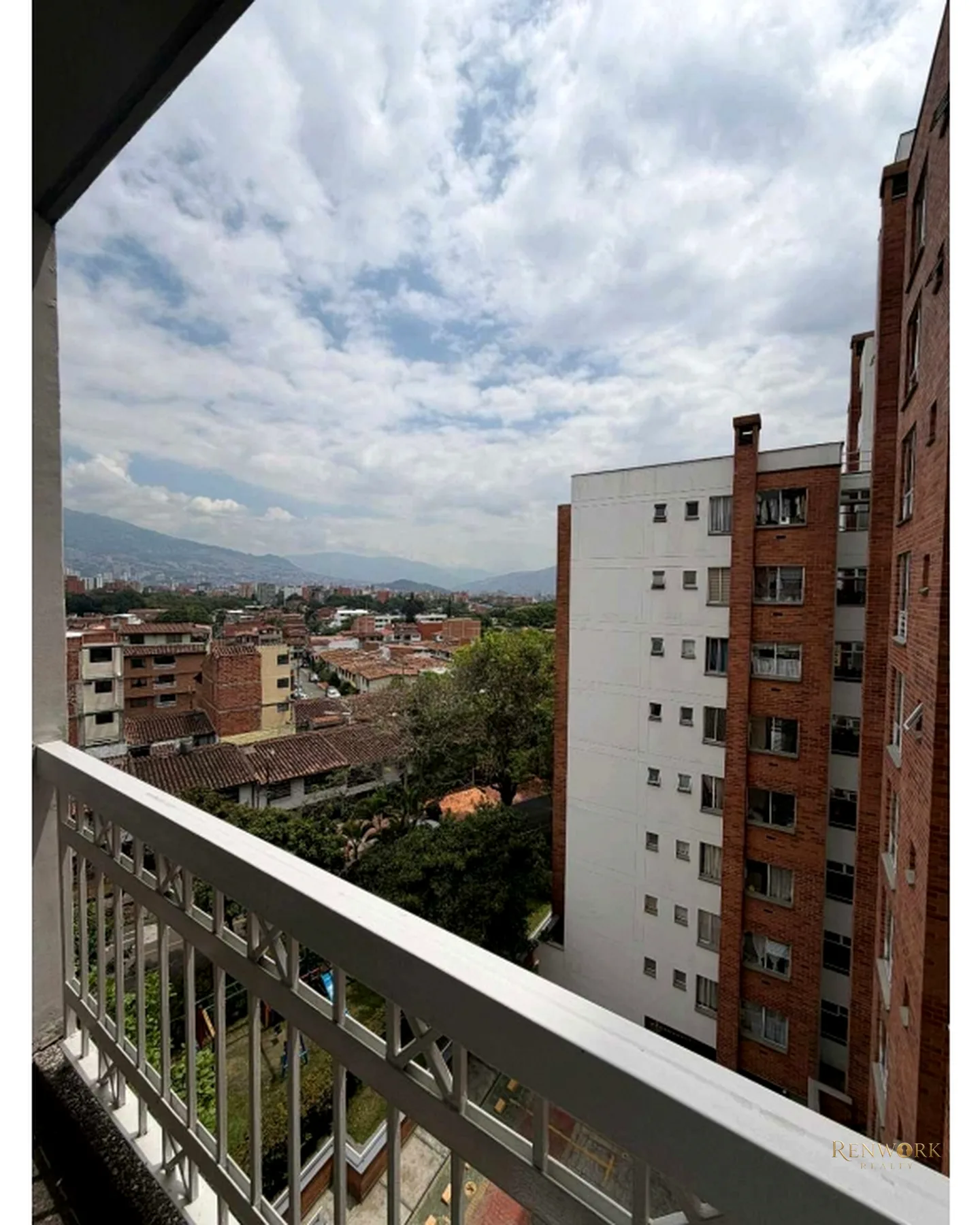 VENTA DE EXCELENTE APARTAMENTO EN LA LOMA DE LOS BERNAL · foto 16