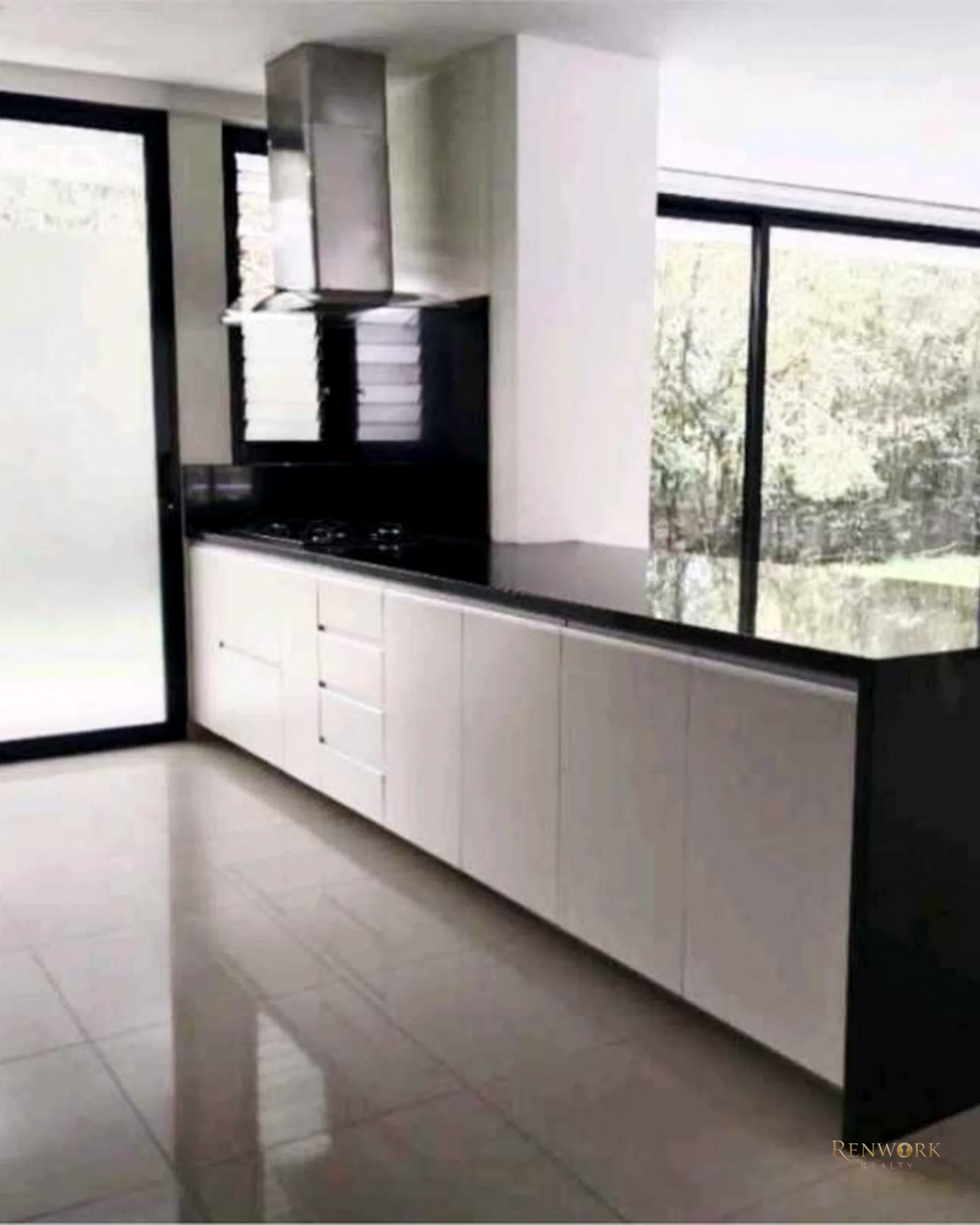 VENTA DE EXCELENTE CASA UBICADA CERCA A PALMAS · foto 2