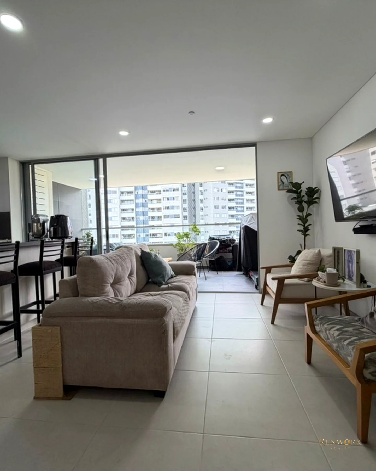 VENTA DE EXCLUSIVO APTO EN LOMA DE LOS MESA -ENVIGADO · foto 1