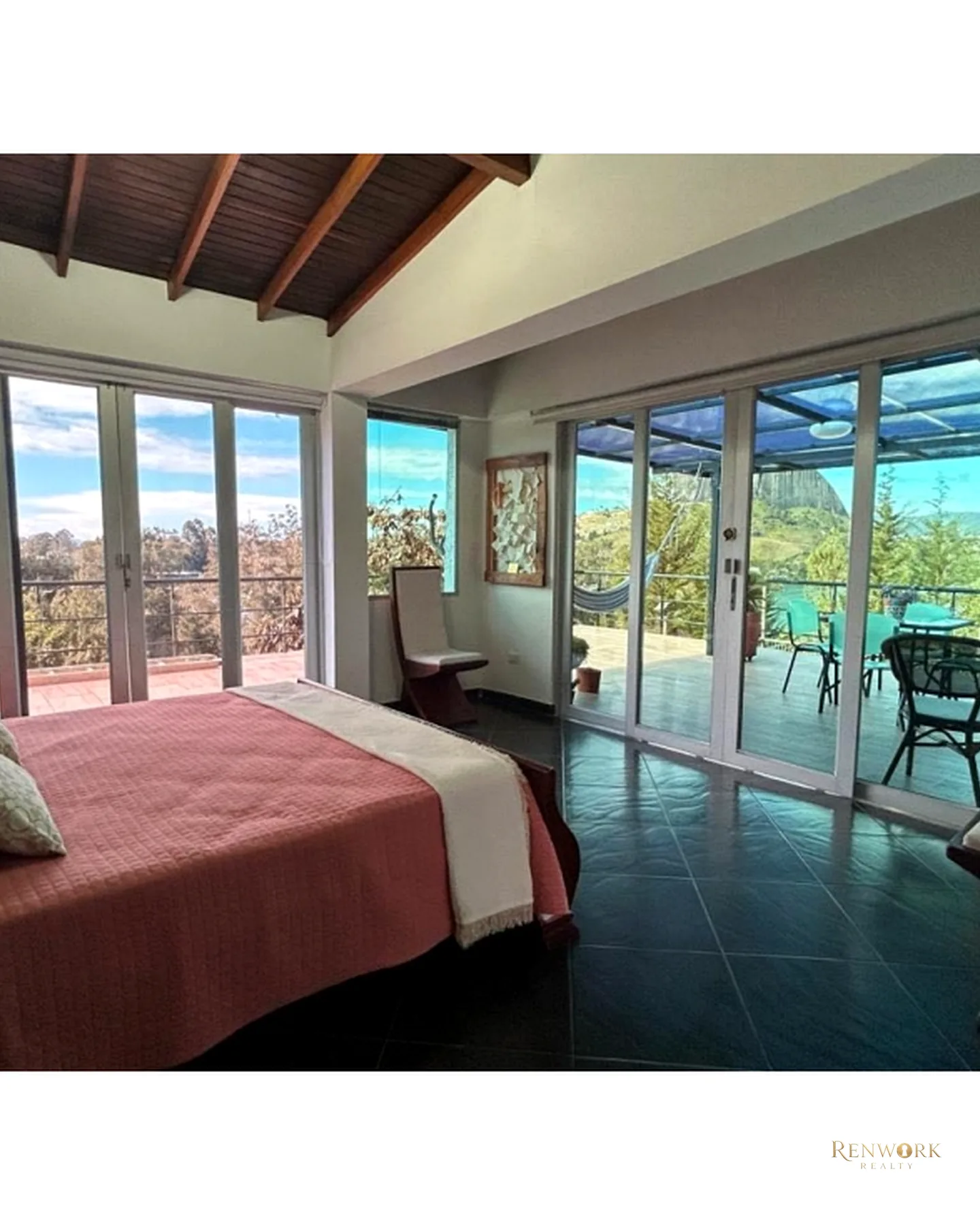 VENTA DE FINCA EN GUATAPE FRENTE A LA PIEDRA DEL PEÑOL · foto 10