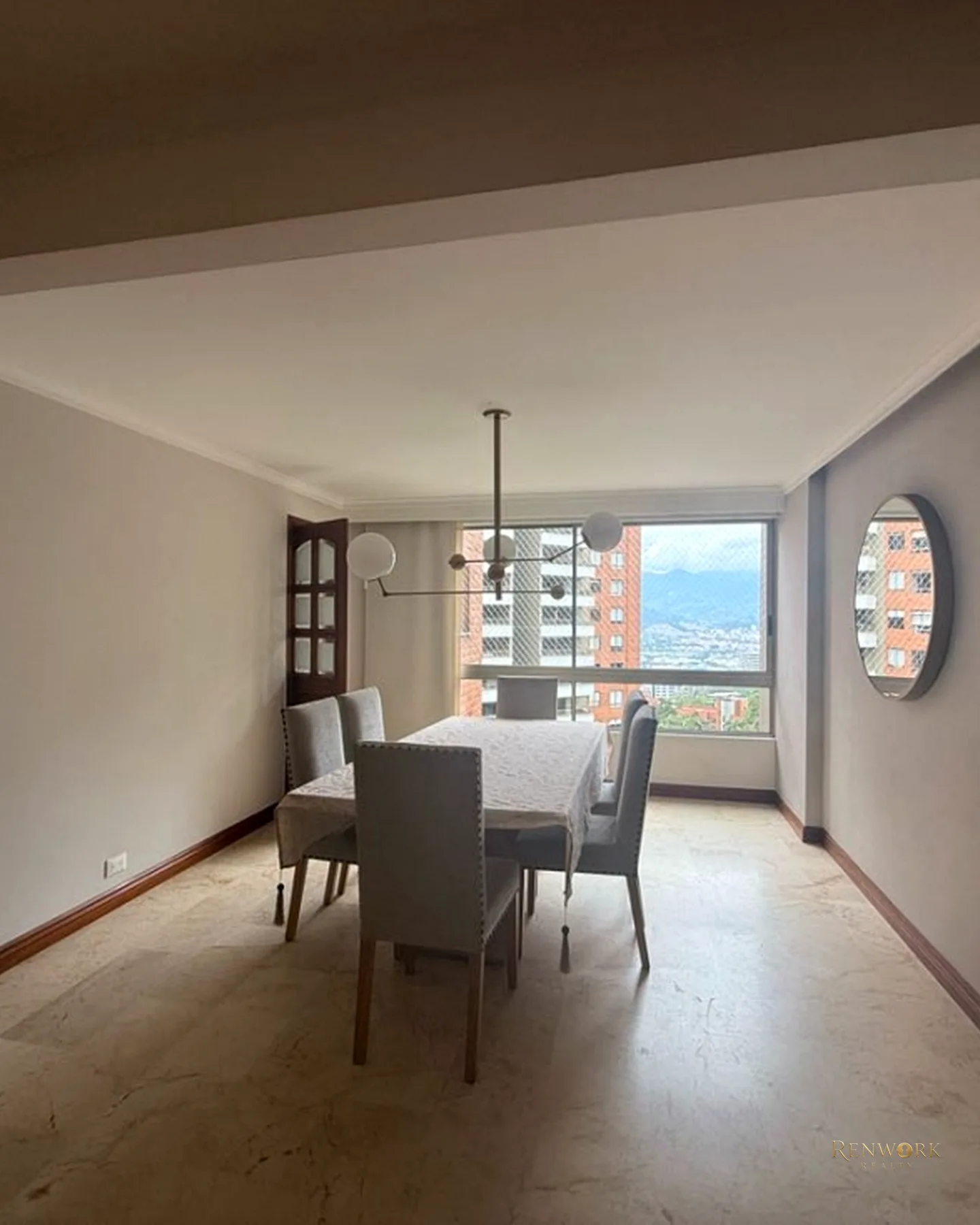 VENTA DE HERMOSO APARTAMENTO CON UNA EXCELENTE TERRAZA EN EL POBLADO · foto 2
