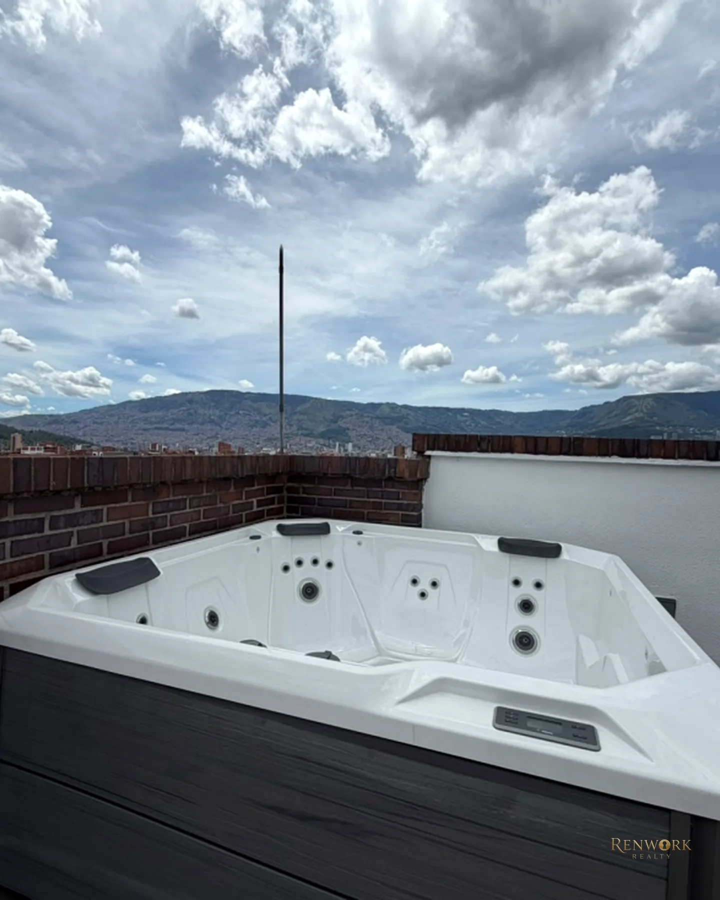 VENTA DE HERMOSO DUPLEX EN LAURELES · foto 9