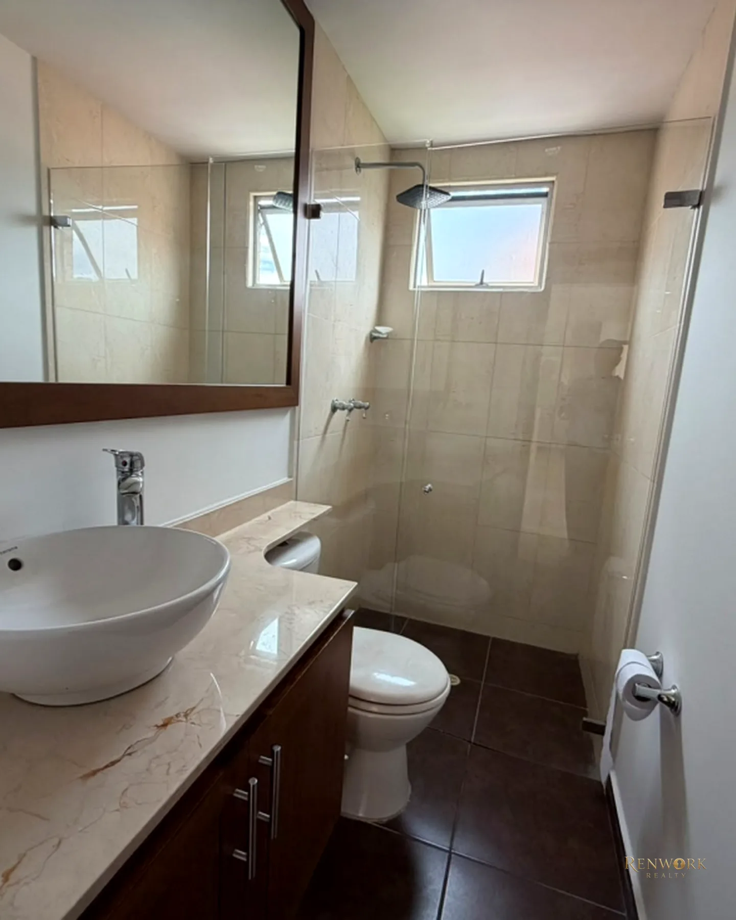 VENTA DE HERMOSO DUPLEX EN LAURELES · foto 16