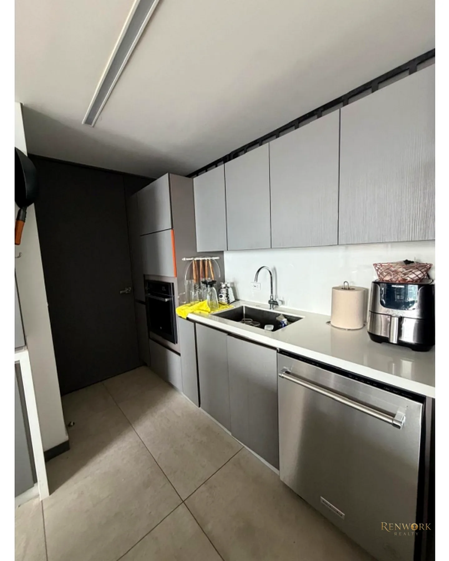 VENTA DE HERMOSO Y MODERNO APARTAMENTO SECTOR LOS PARRA · foto 3