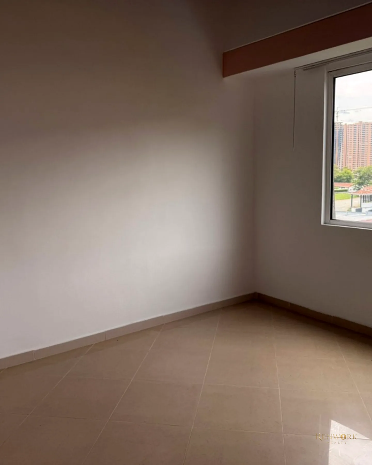VENTA DE HOTEL CON LICENCIA VIGENTE PARA OPERAR EN EL POBLADO · foto 4