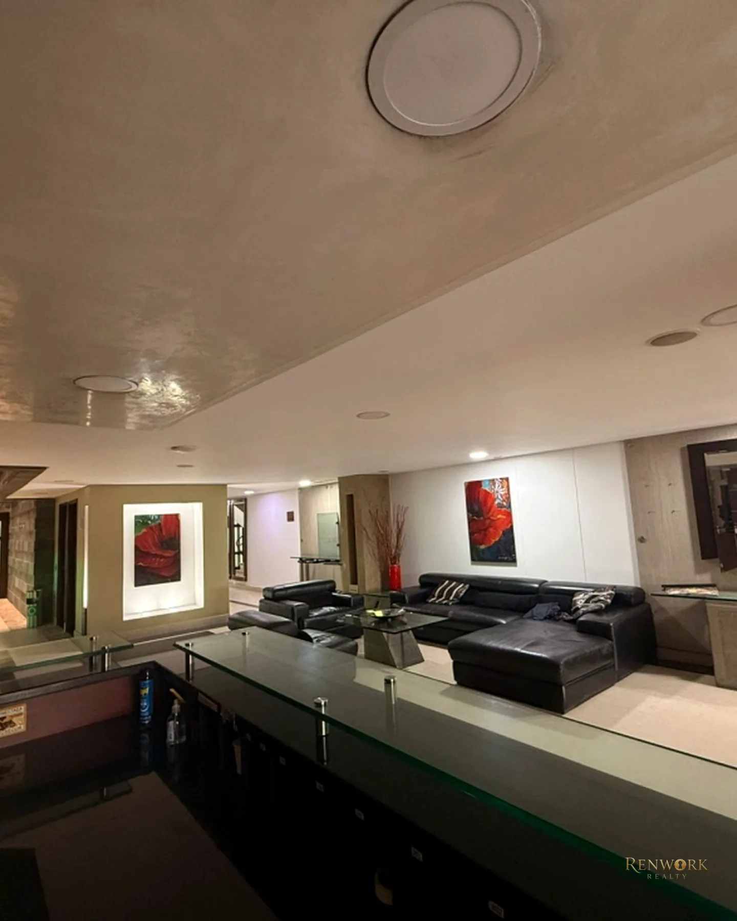 VENTA DE HOTEL CON LICENCIA VIGENTE PARA OPERAR EN EL POBLADO · foto 2