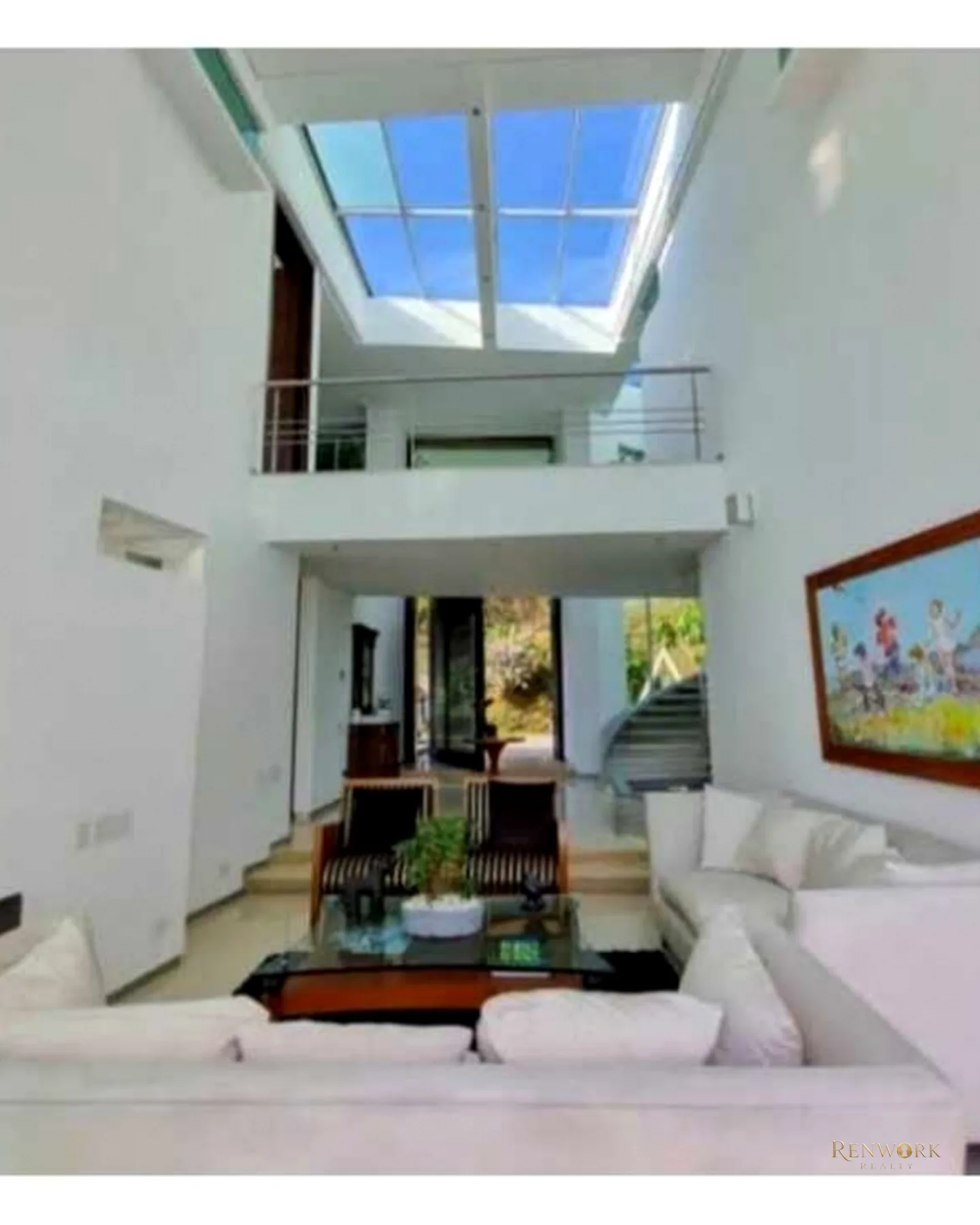 VENTA DE MODERNA CASA CON PISCINA A EN EL POBLADO, SECTOR PALMAS. · foto 6