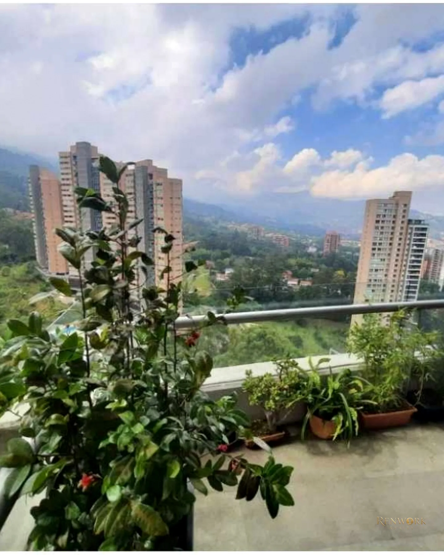 VENTA DE MODERNO APARTAMENTO EN EL POBLADO, SECTOR CANTAGIRONE. · foto 15