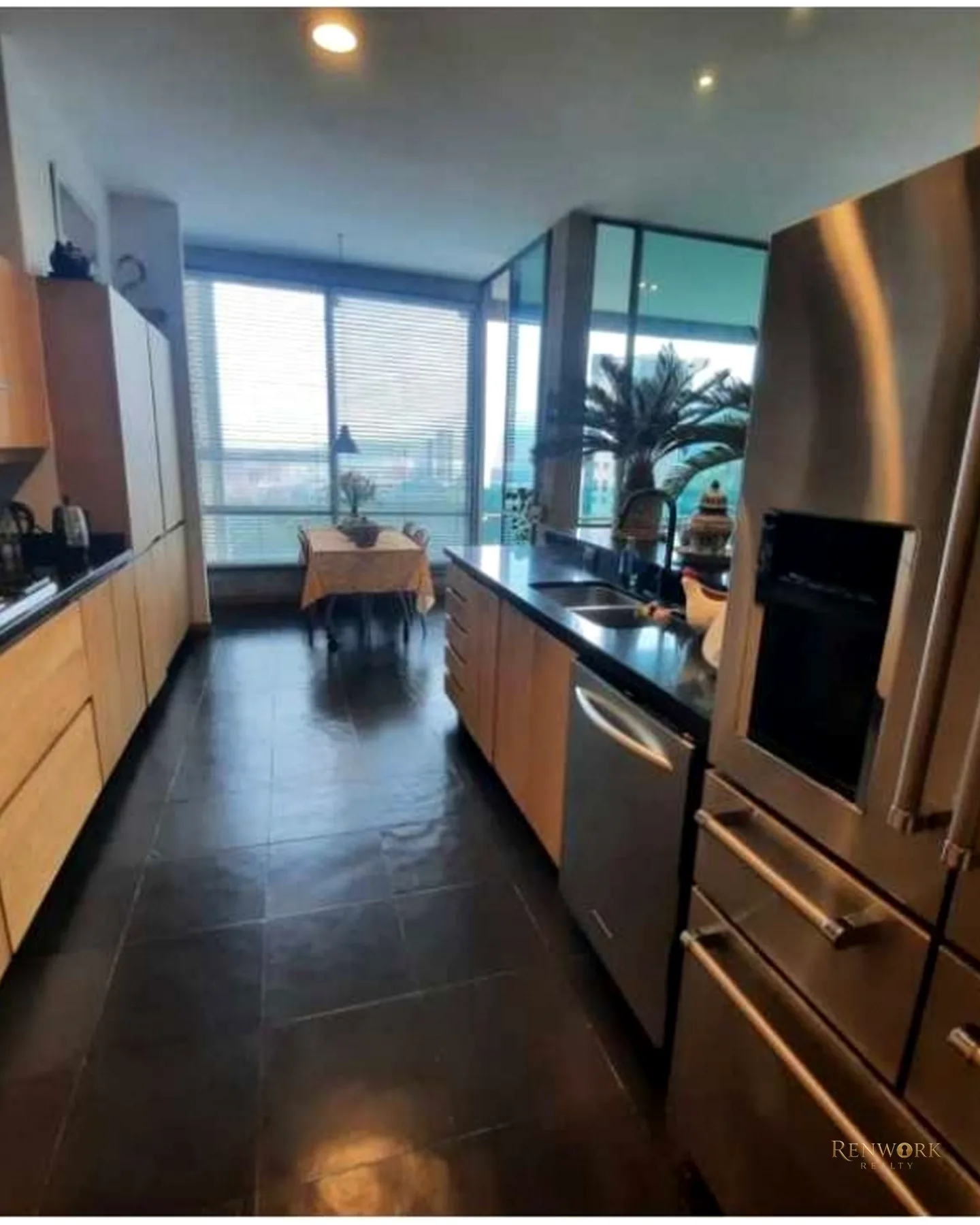 VENTA DE MODERNO APARTAMENTO EN EL POBLADO, SECTOR CANTAGIRONE. · foto 4