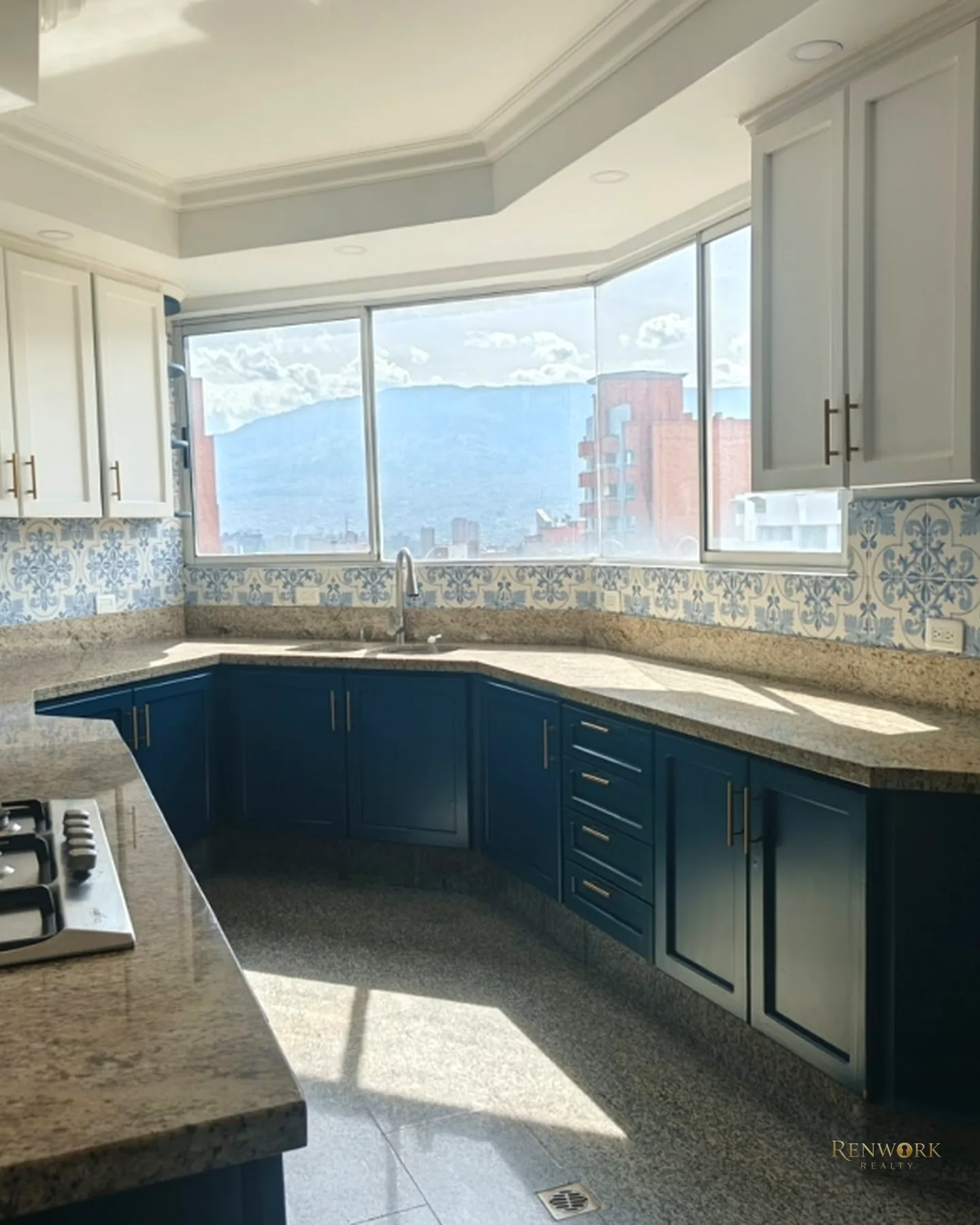VENTA DE PENTHOUSE EN LAURELES · foto 1