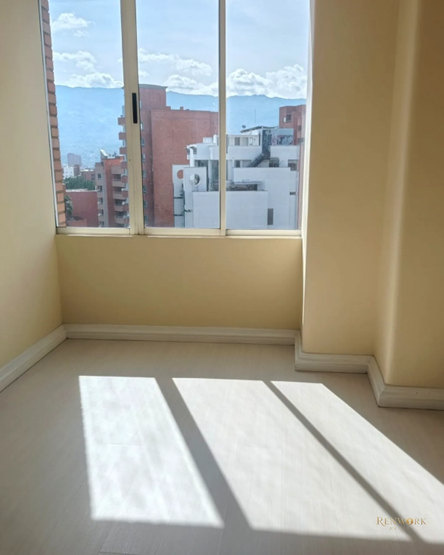 VENTA DE PENTHOUSE EN LAURELES · foto 9