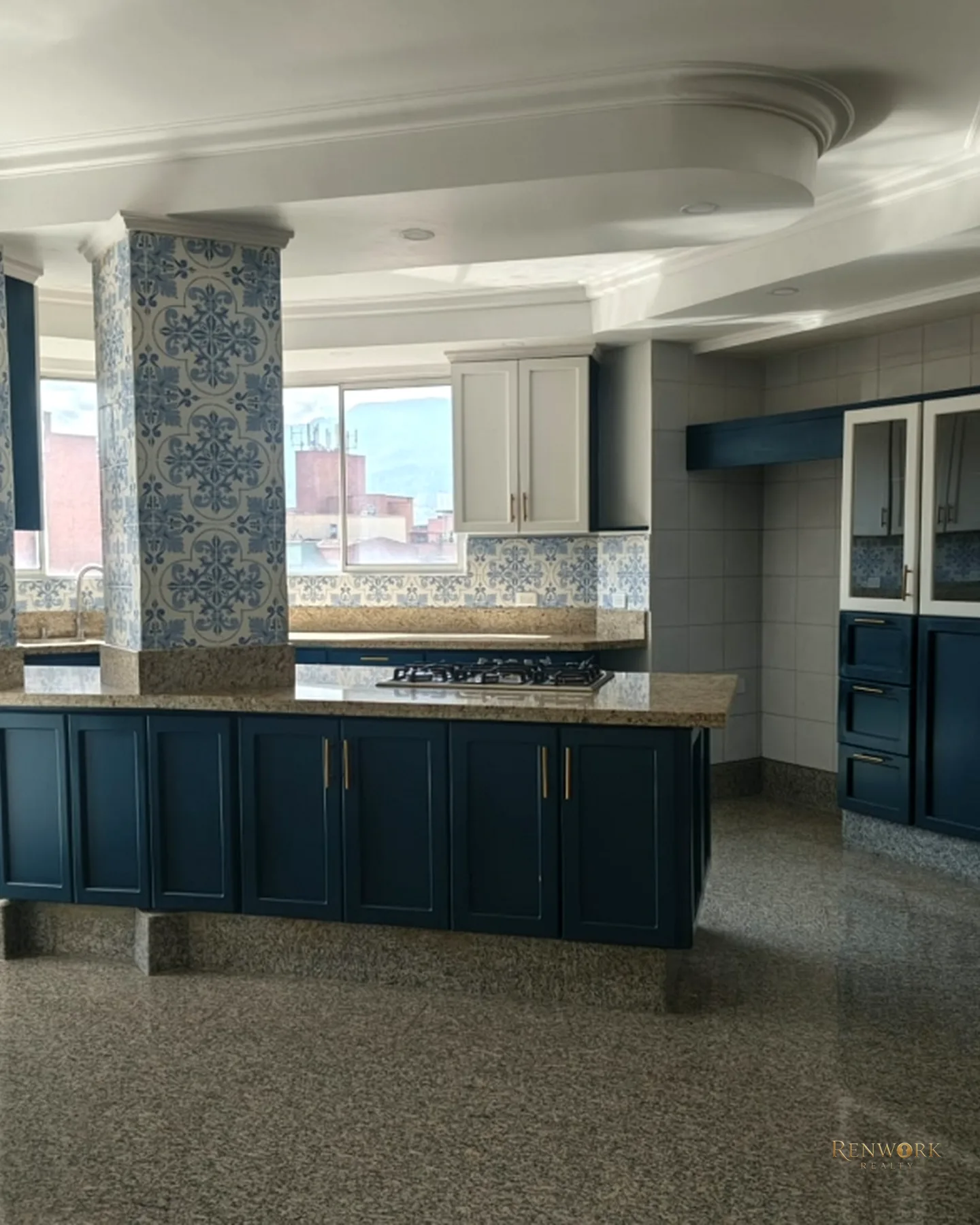 VENTA DE PENTHOUSE EN LAURELES · foto 2