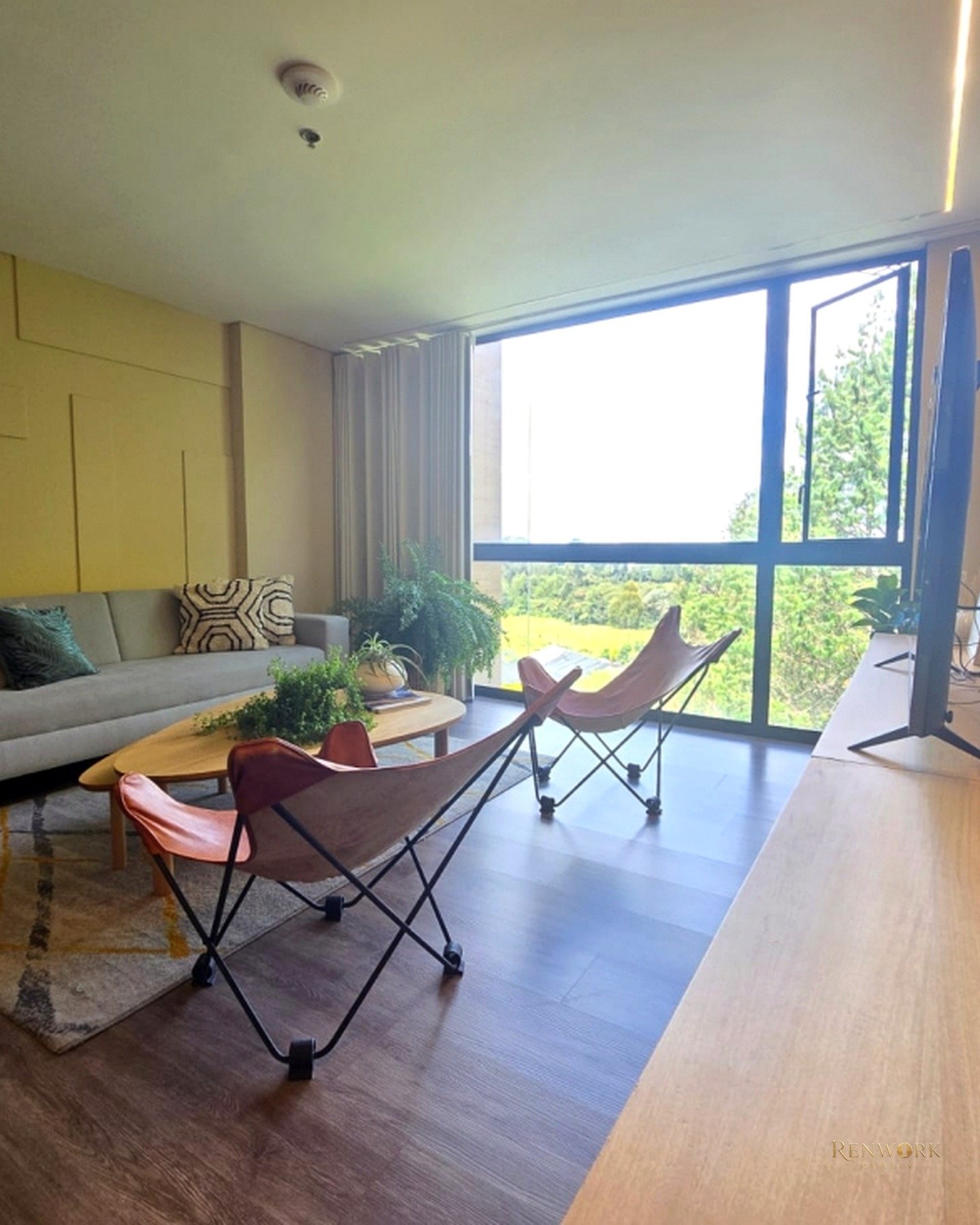 Vista de VENTA DUPLEX CON VISTA VERDE EN ALTO DE PALMAS , LICENCIA TURISTICA