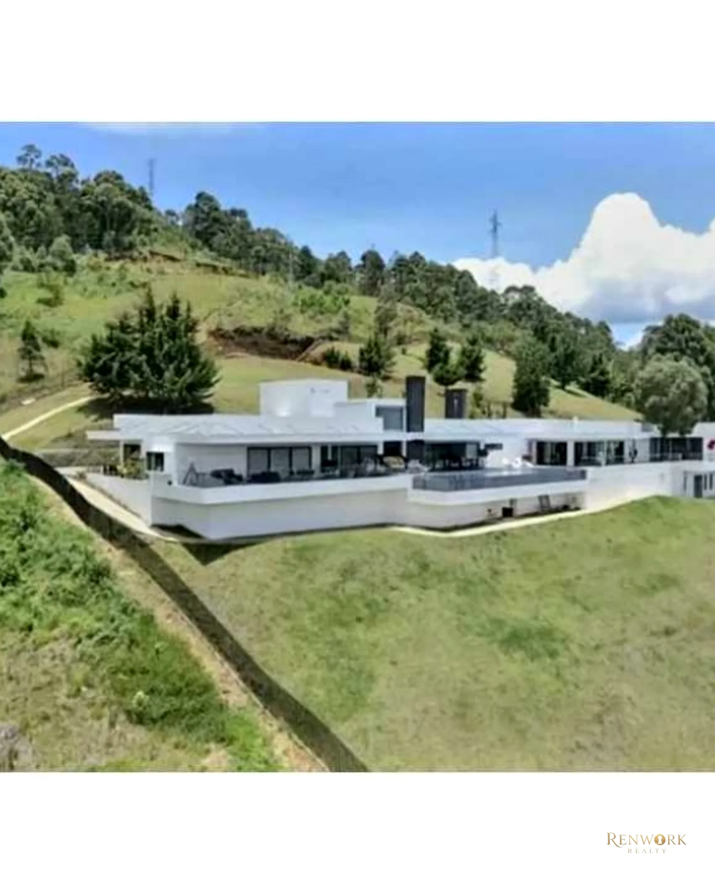 VENTA ESPECTACULAR CASA LUXURY UN SOLO NIVEL (PALMAS) · foto 1