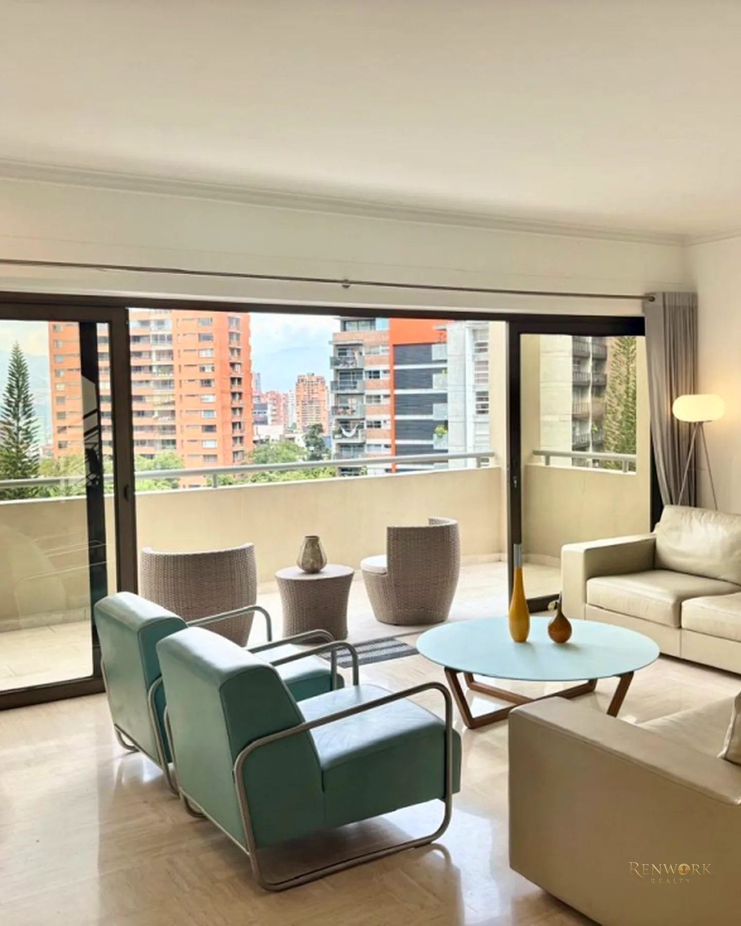 VENTA ESPECTACULAR PENTHOUSE DÚPLEX – POBLADO LA TOMATERA · foto 2