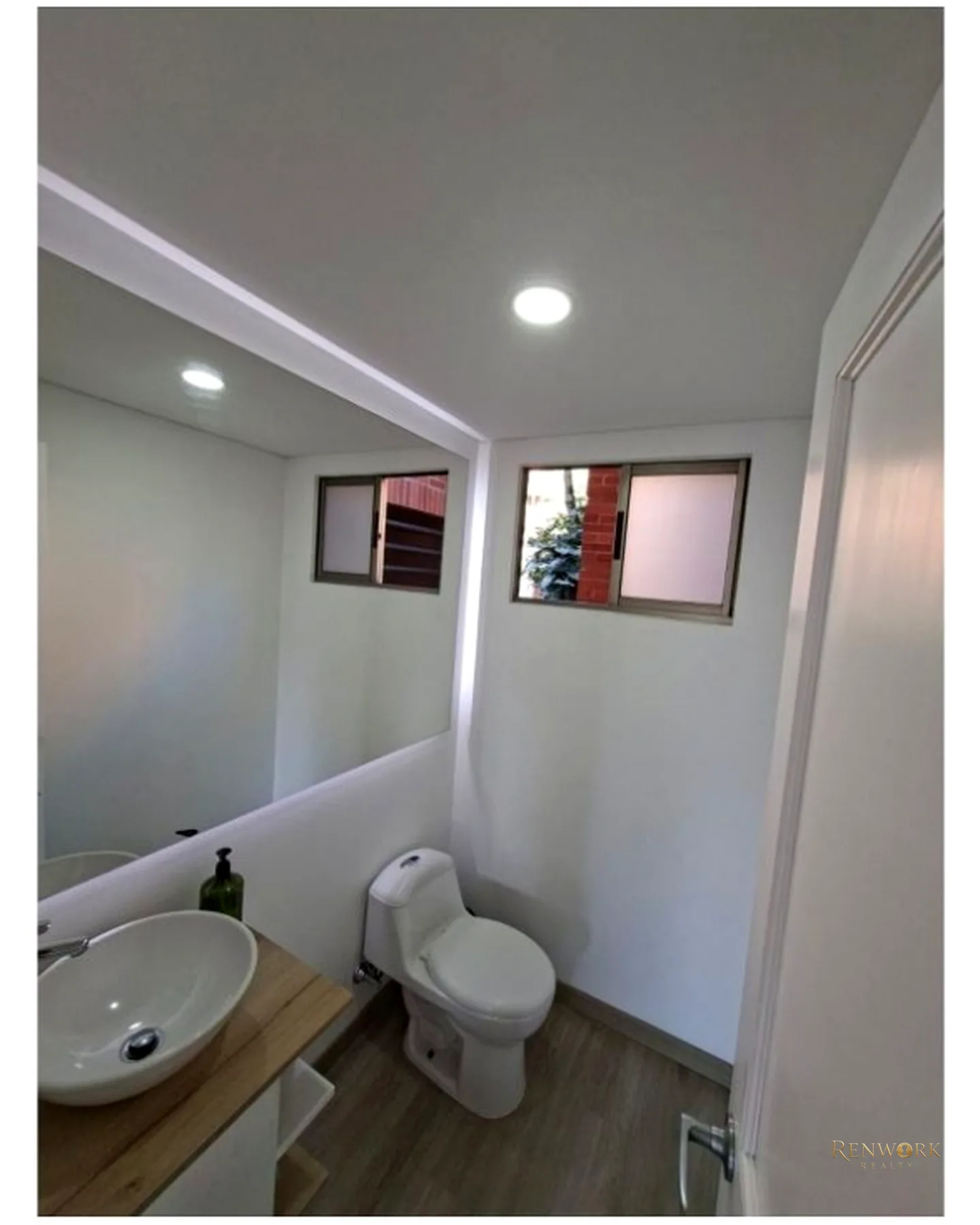 VENTA EXCELENTE APARTAMENTO CERCA A EL TESORO POBLADO REMODELADO · foto 16