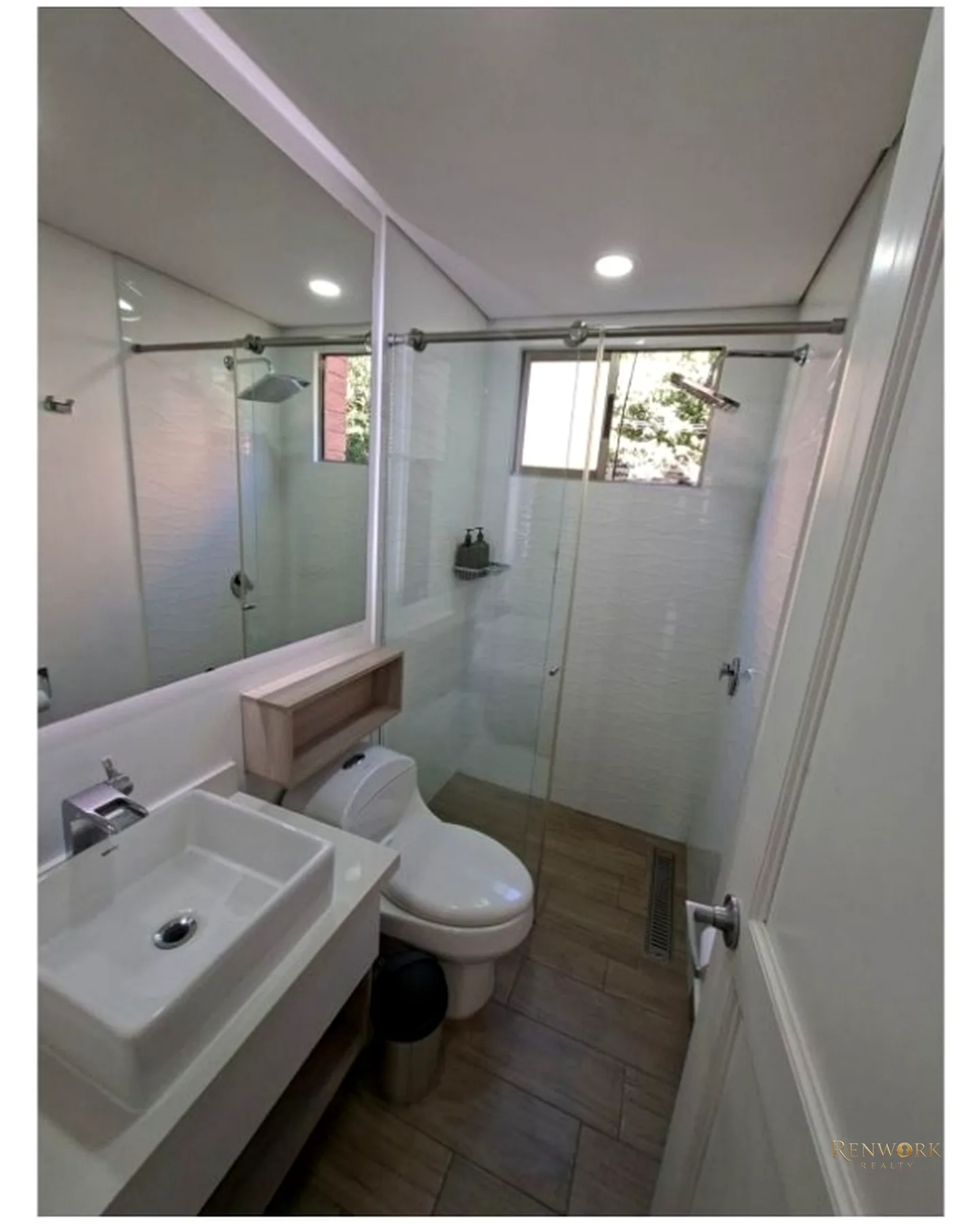 VENTA EXCELENTE APARTAMENTO CERCA A EL TESORO POBLADO REMODELADO · foto 17