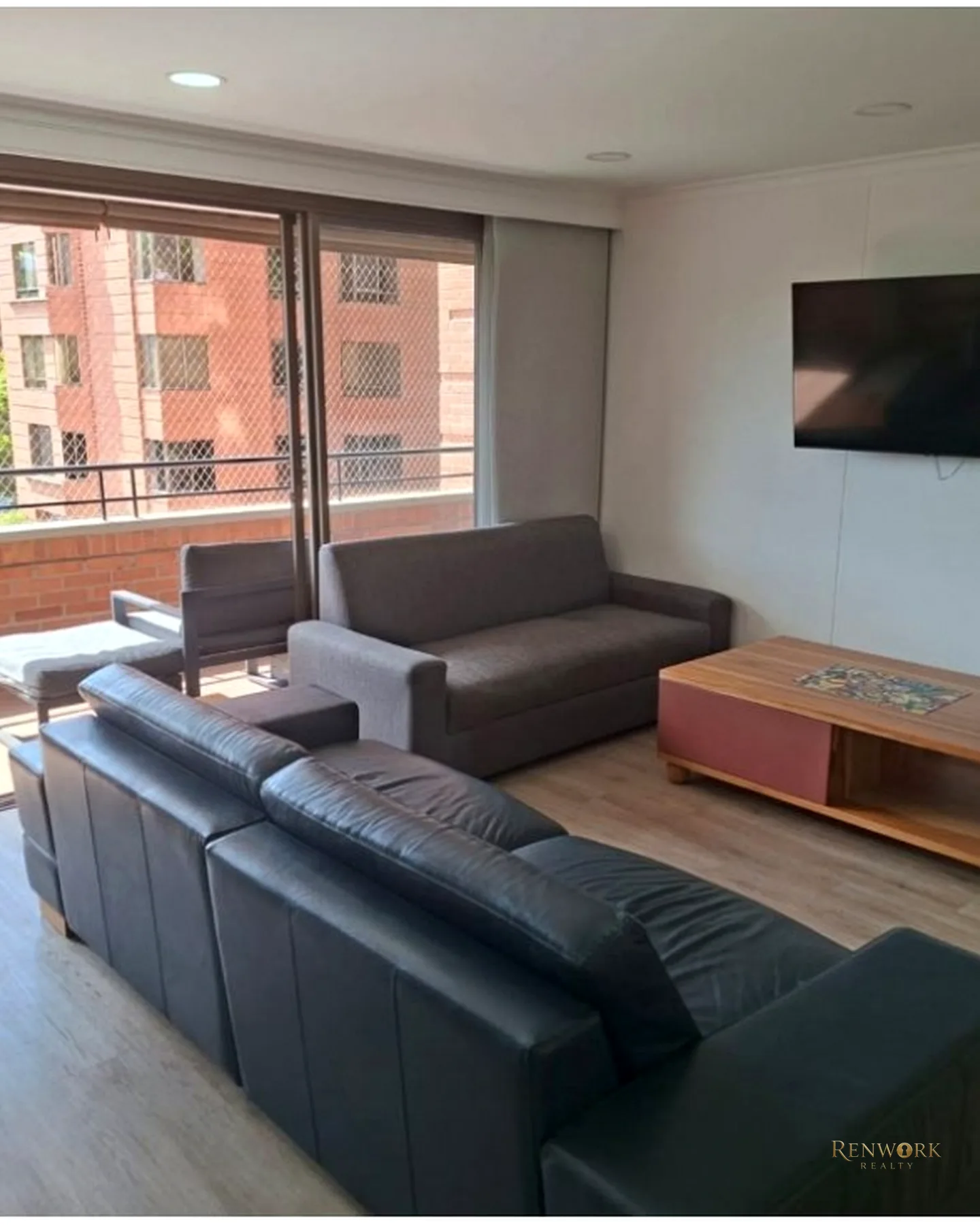 VENTA EXCELENTE APARTAMENTO CERCA A EL TESORO POBLADO REMODELADO · foto 1