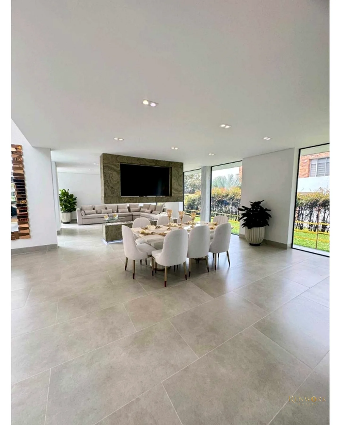 VENTA EXCLUSIVA CASA EN LLANOGRANDE · foto 3
