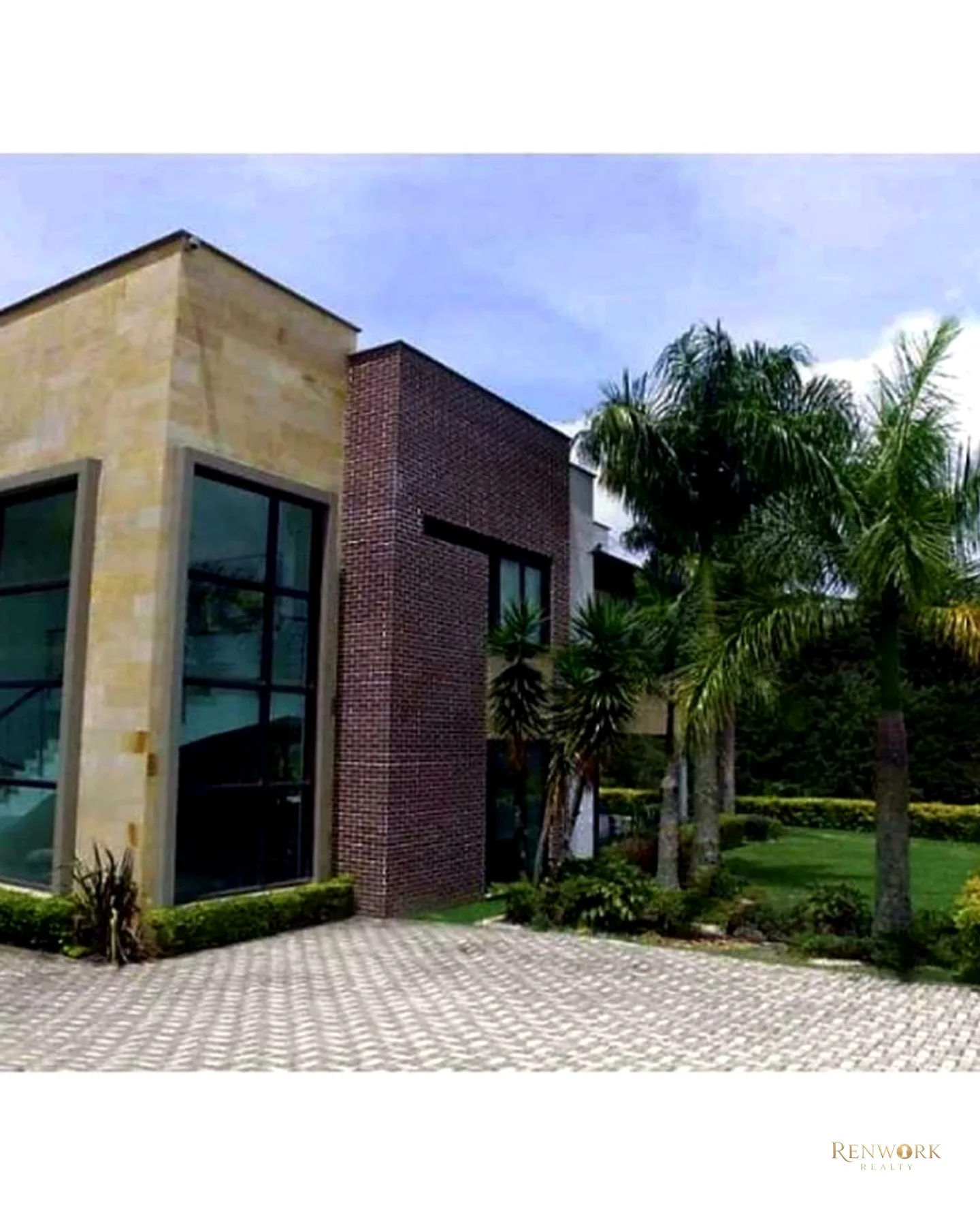 VENTA EXCLUSIVA CASA VÍA PALMAS ANTES DEL ALTO PISCINA-BOSQUE · foto 3