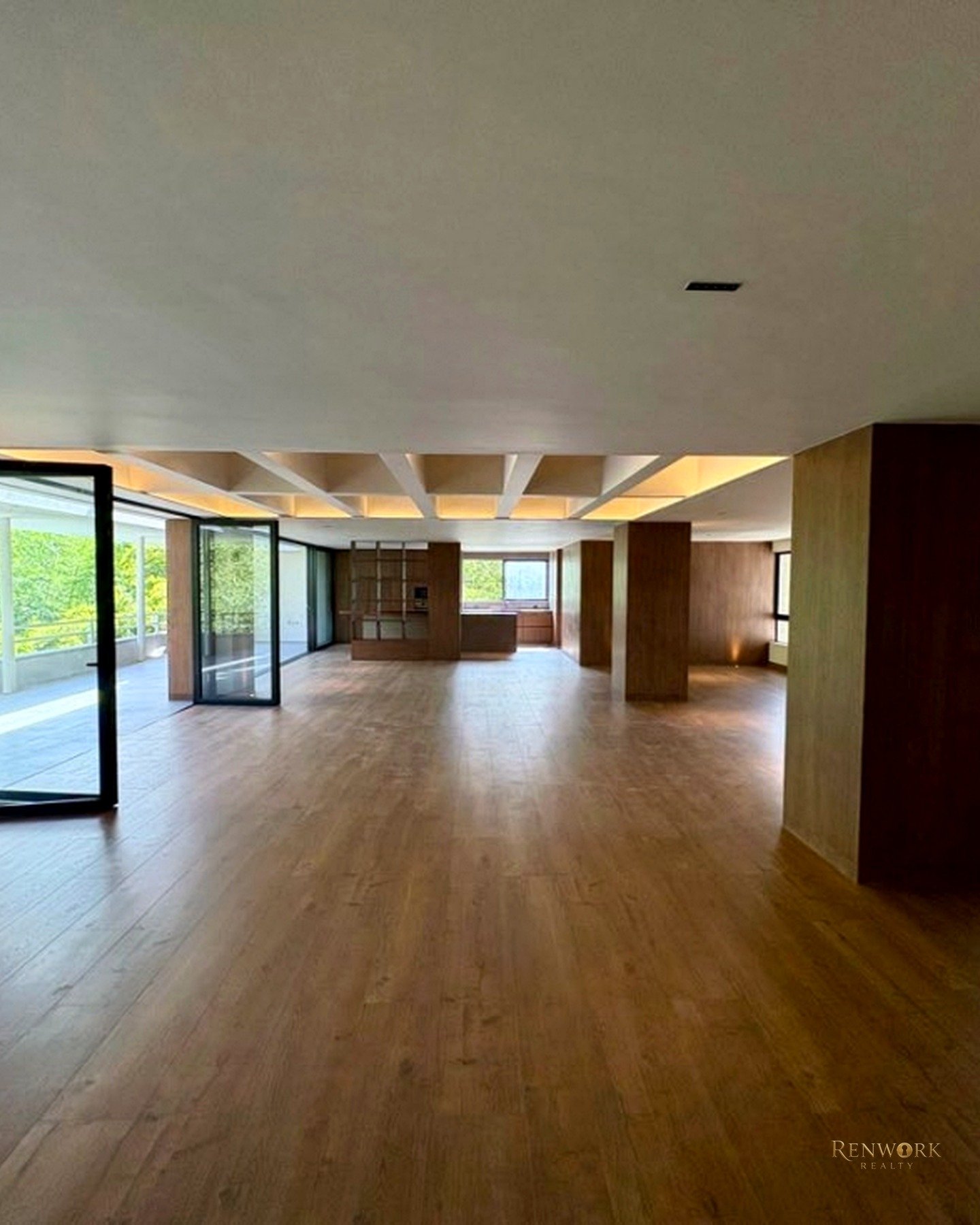 VENTA - EXCLUSIVO APARTAMENTO DE 500 M² EN EL POBLADO · foto 2
