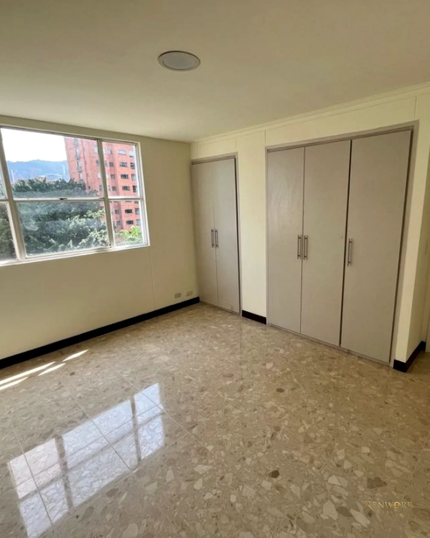 VENTA EXCLUSIVO APARTAMENTO MILLA DE ORO EL POBLADO MEDELLÍN ANTIOQUIA · foto 14