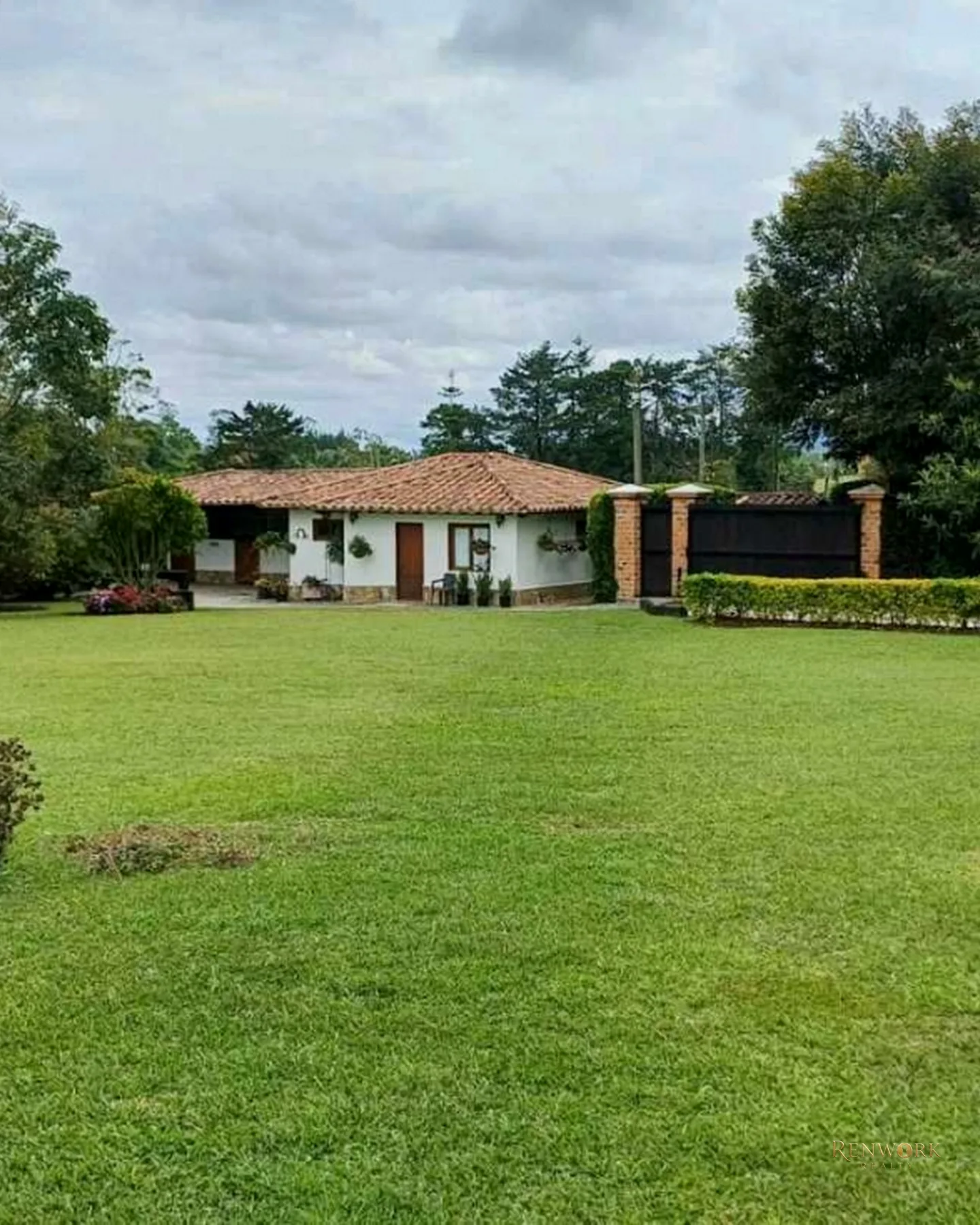 VENTA EXTRAORDINARIA FINCA DE UN SOLO NIVEL EN LLANO GRANDE · foto 3