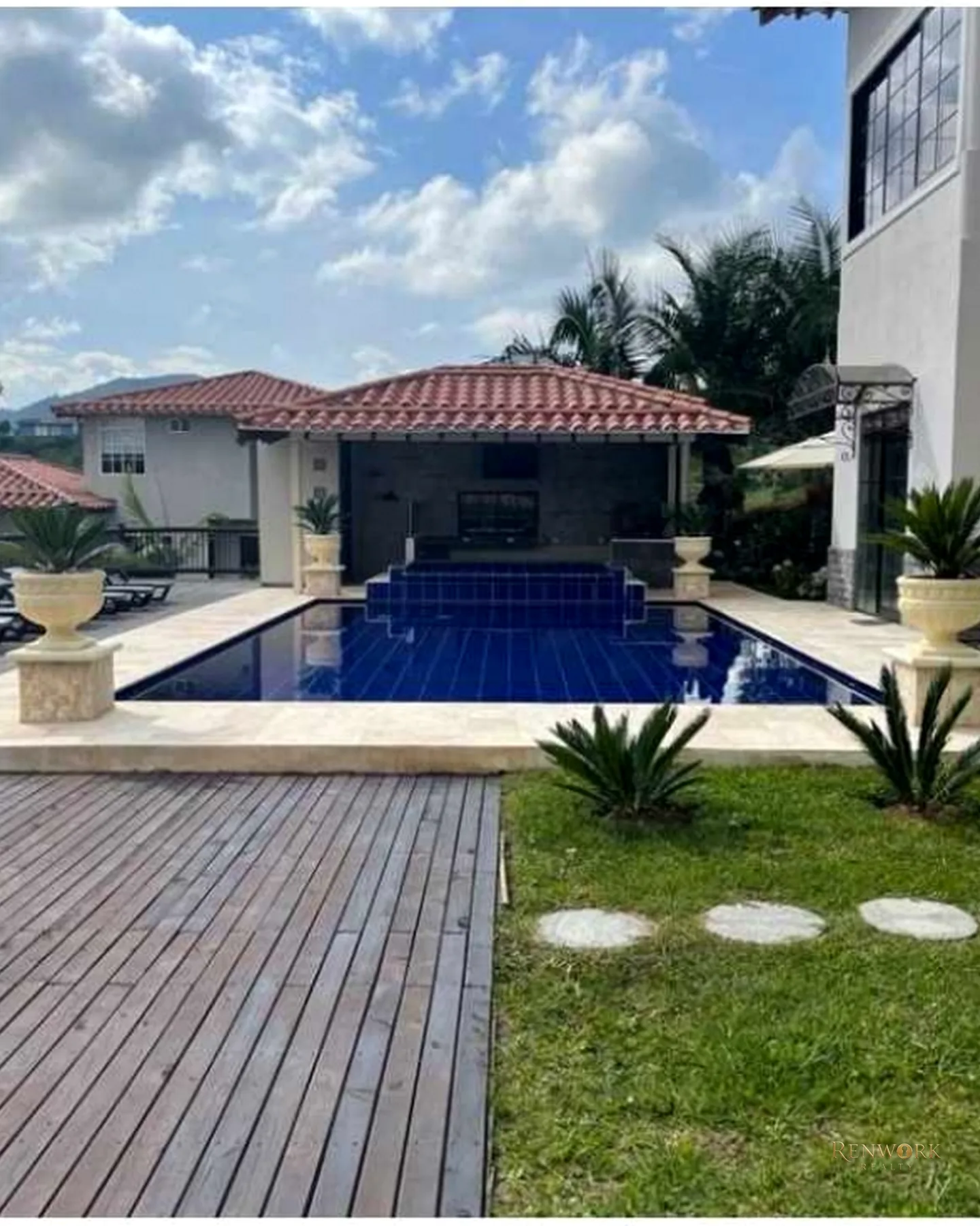 VENTA FINCA HOTEL BOUTIQUE EN EL PEÑOL CON AMOBLAMIENTO DE LUJO · foto 1
