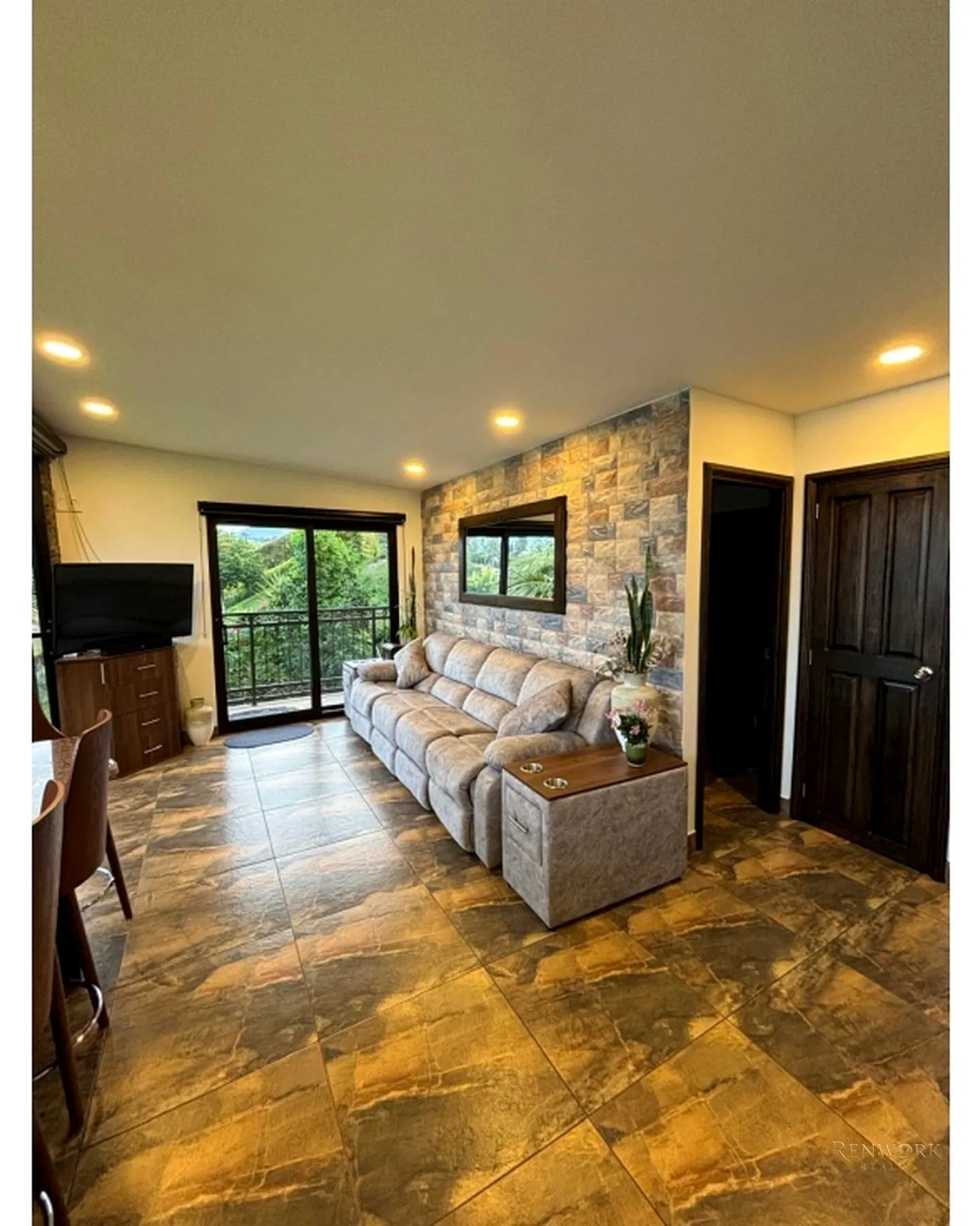 VENTA HERMOSA CASA FINCA EN EL PEÑOL - LA MEJOR VEREDA · foto 2