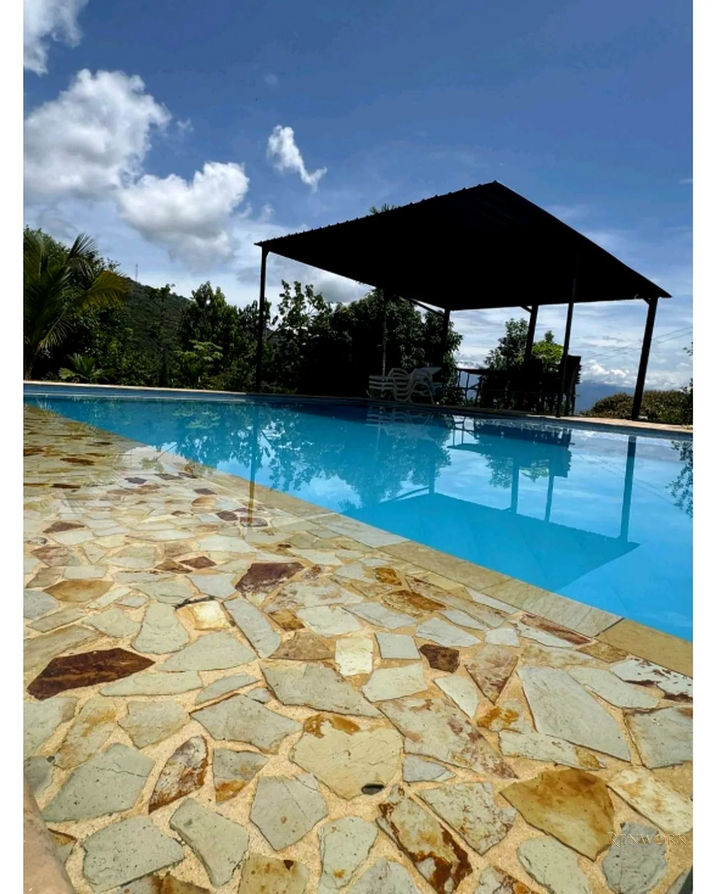 VENTA HERMOSA FINCA CERCA DEL PARQUE DE SAN JERÓNIMO · foto 19